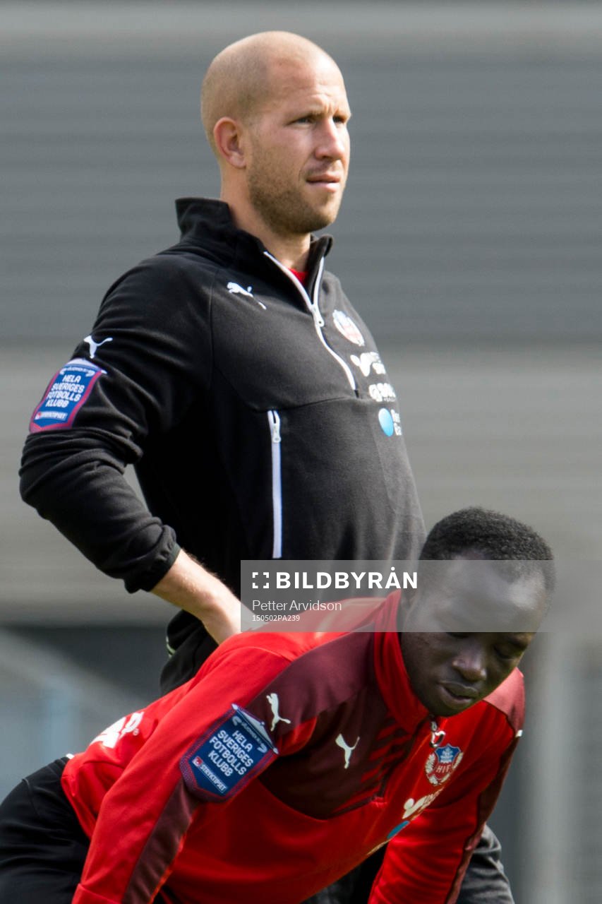 Helsingborgs målvakt Pär Hansson och Emmanuel Boateng