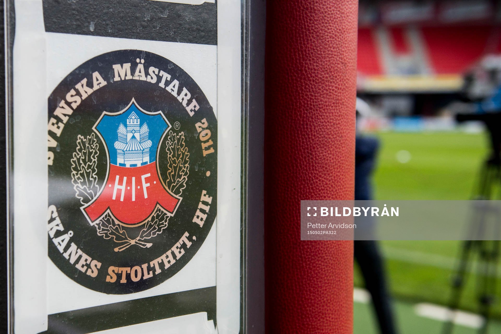 En skylt där det står att HIF blev Svenska Mästare 2011 under Helsingborgs träning inför derbyt den 2 maj 2015 i Helsingborg.