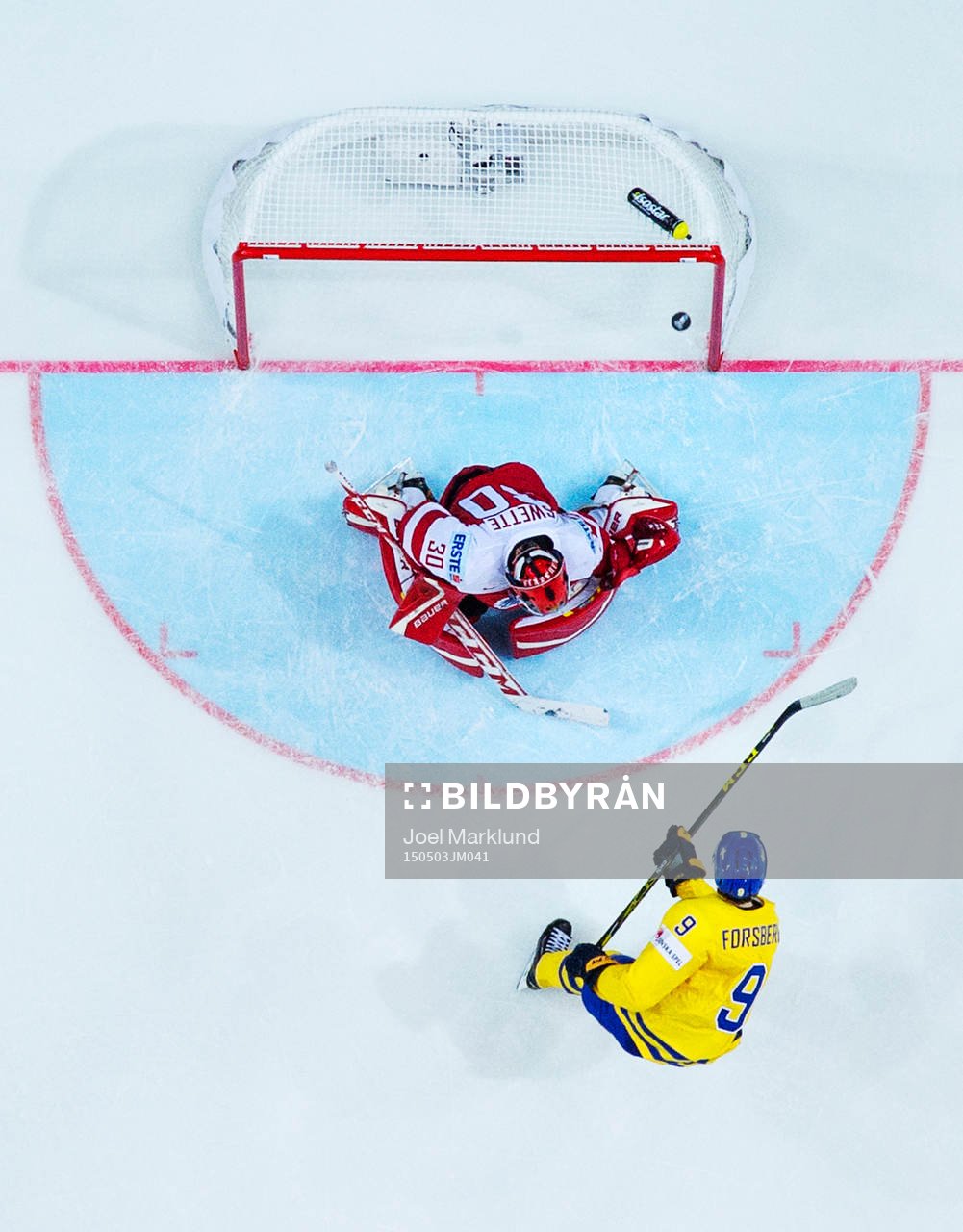 Sveriges Filip Forsberg skjuter in 0-6 bakom Österrikes