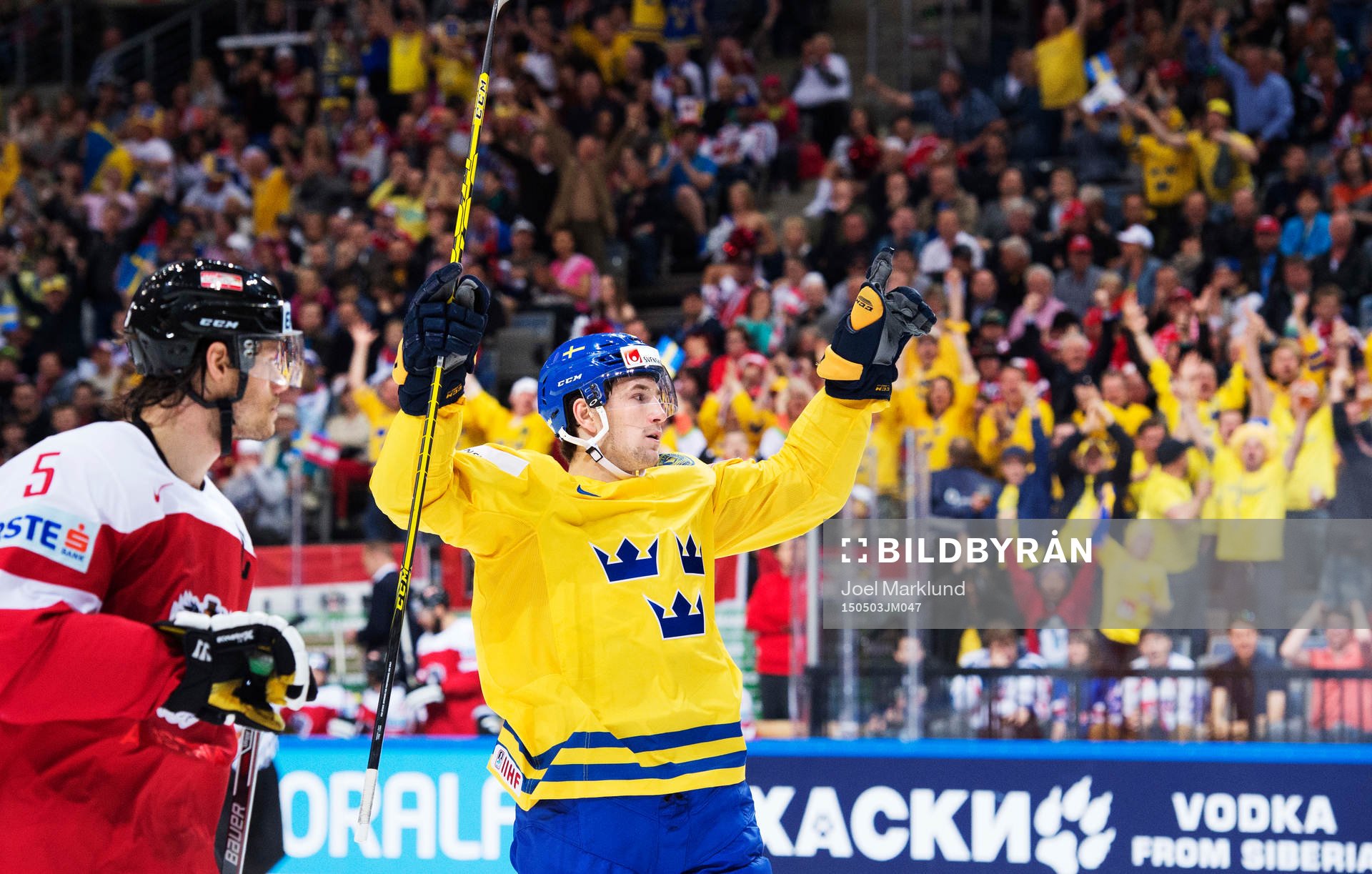 Sveriges Filip Forsberg jublar