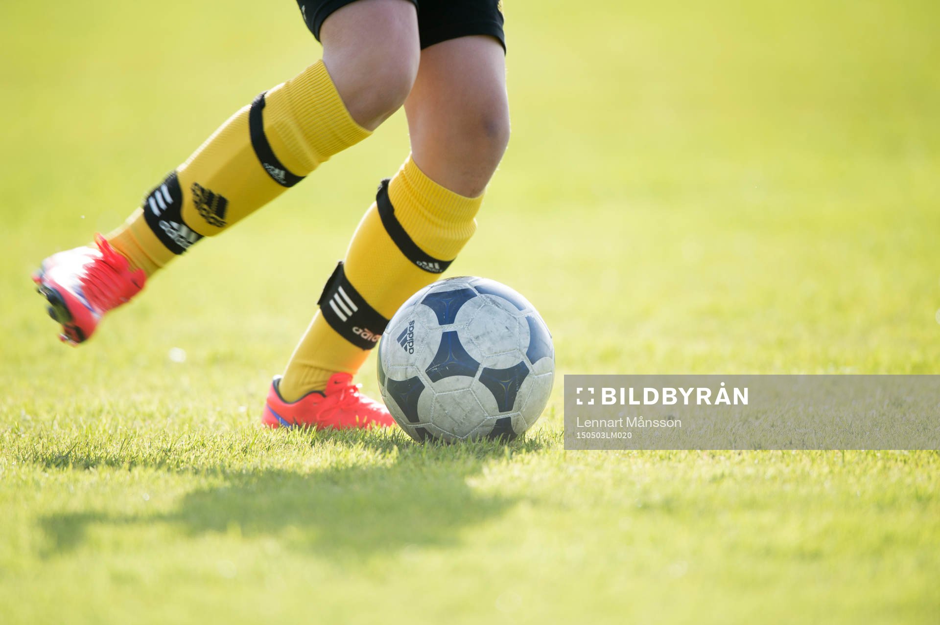 Bollkontroll i matchen i pojkar födda 2002 mellan IFK