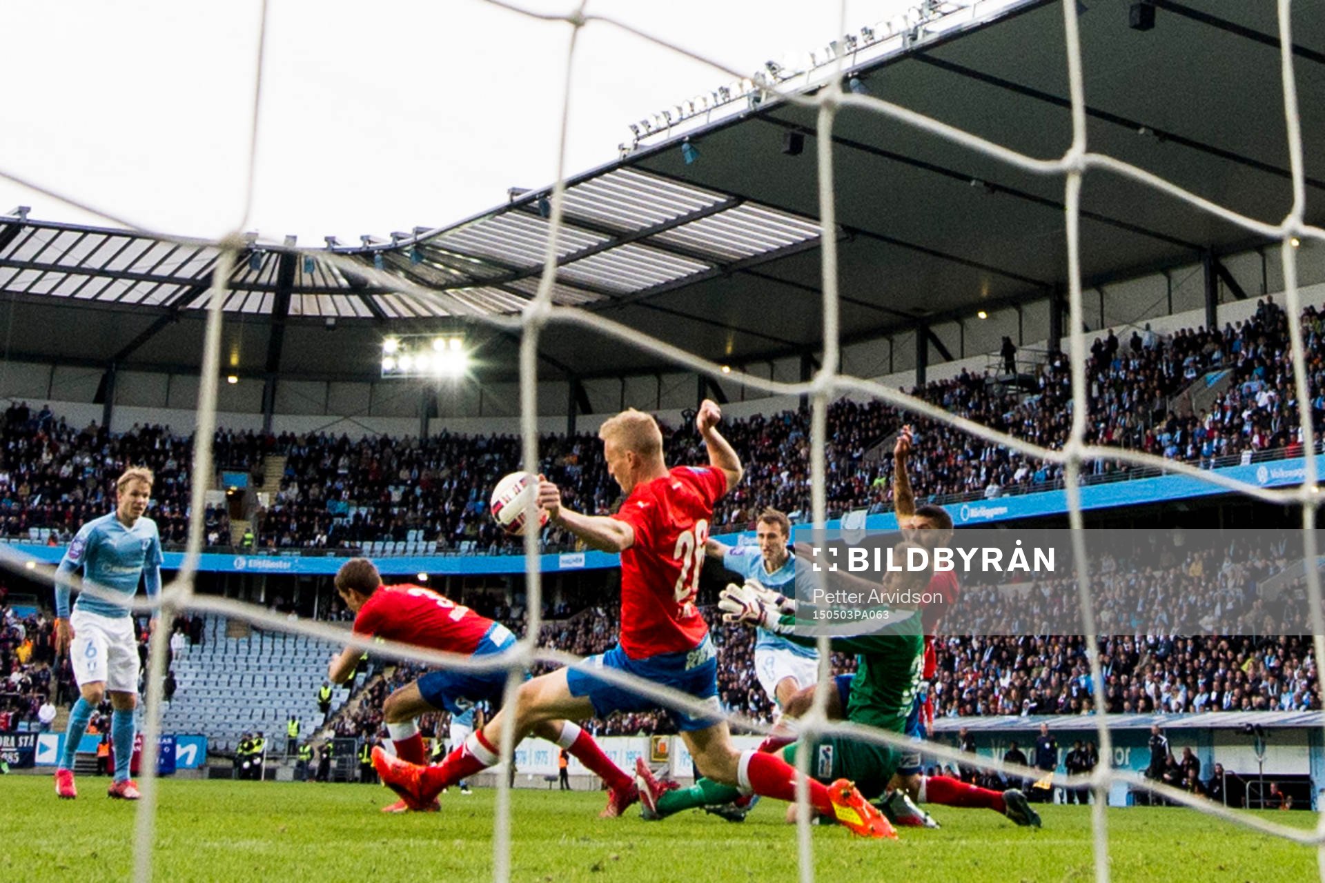 Malmö FFs Magnus Wolff Eikrem gör 3-1 målet och