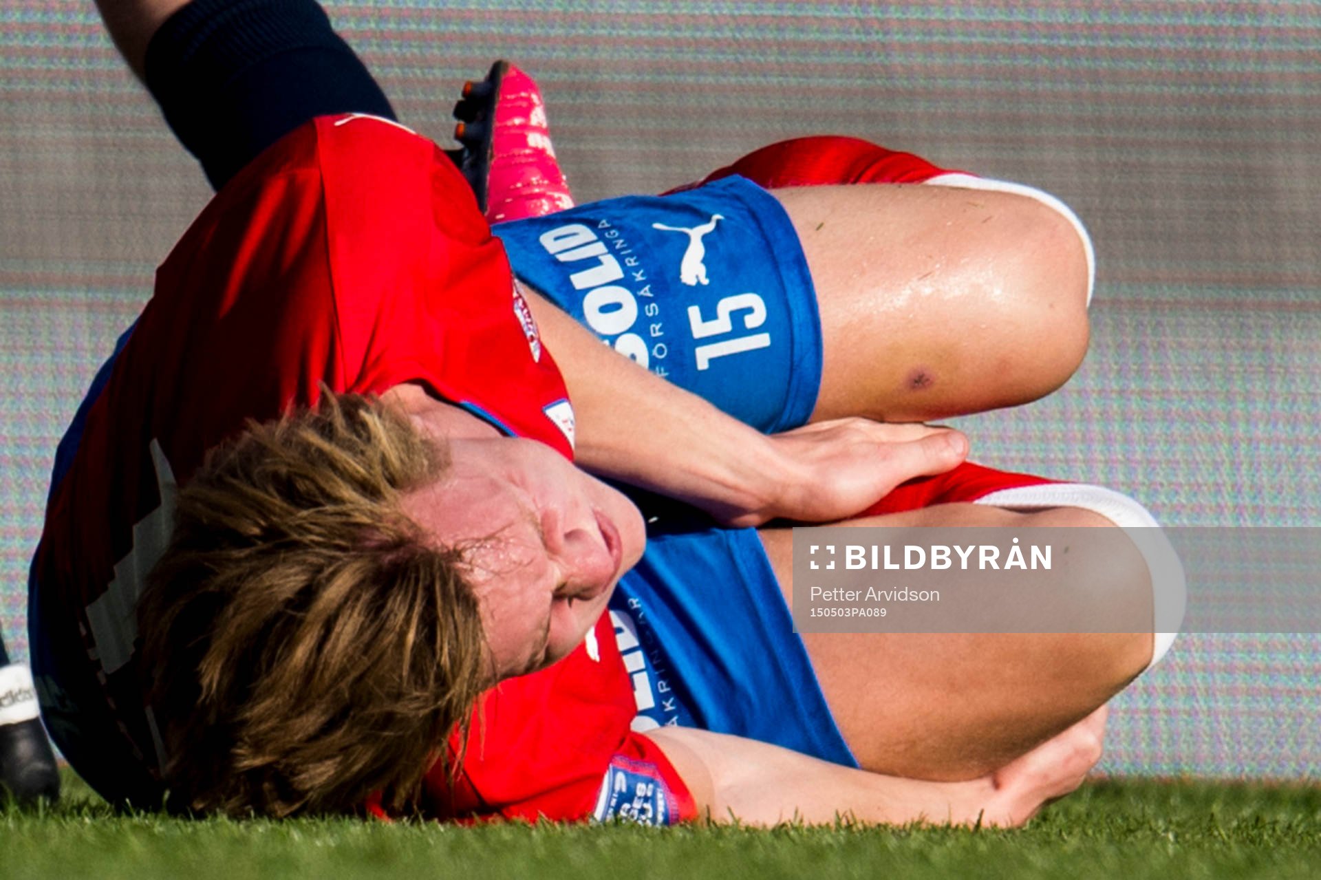 Helsingborgs Emil Krafth har ont