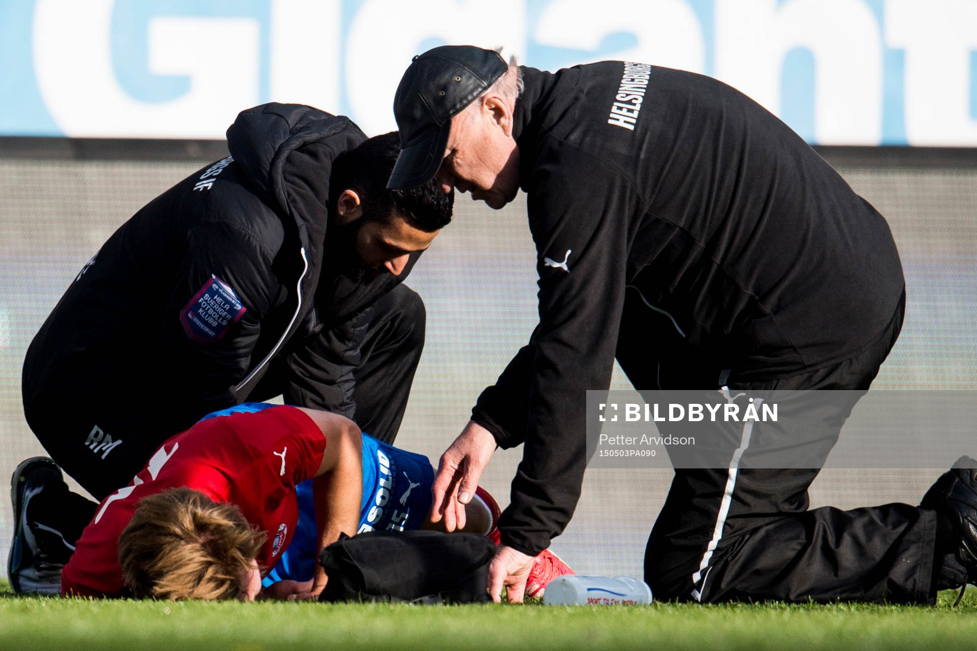 Helsingborgs Emil Krafth har ont