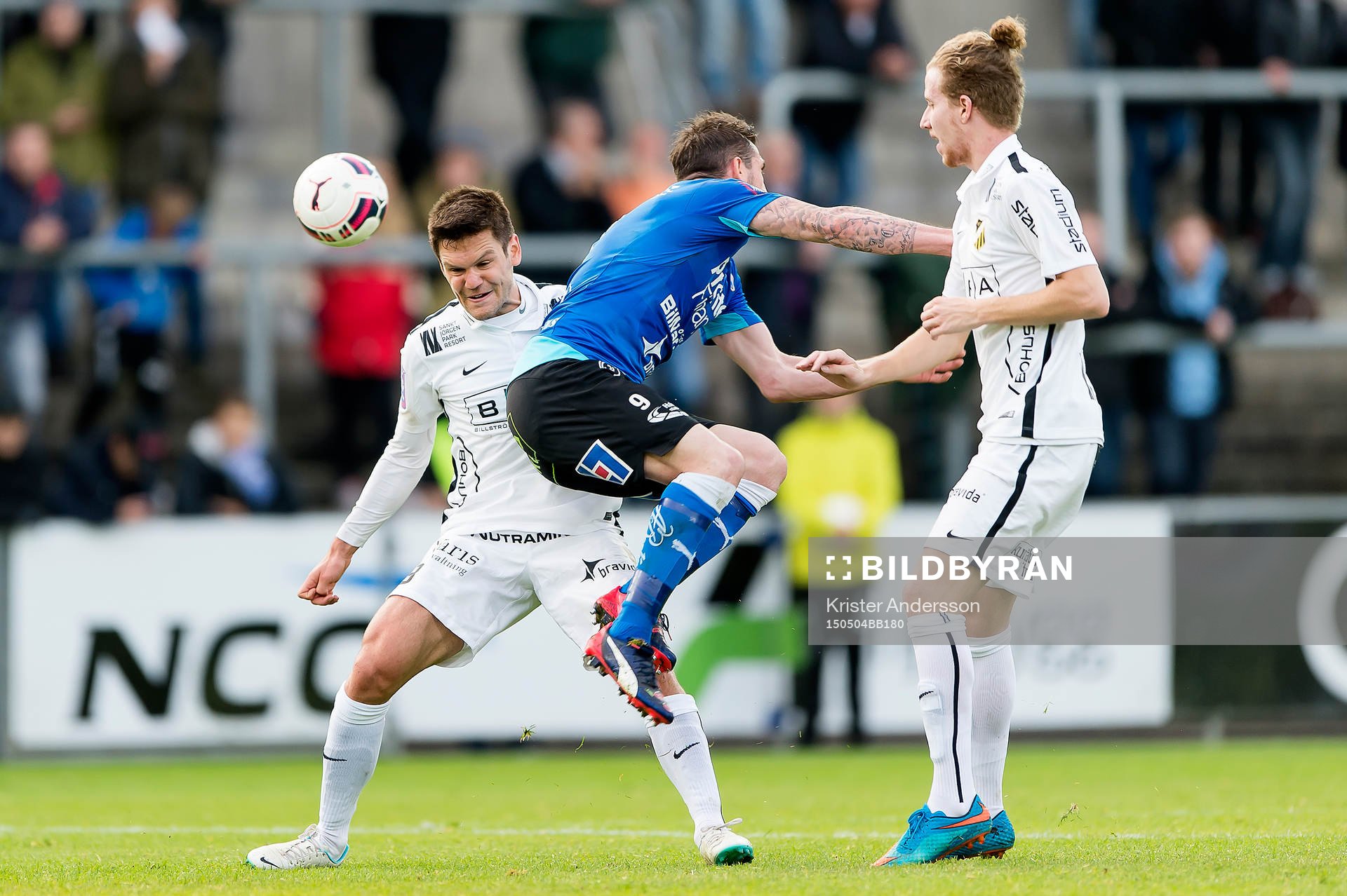 Häckens Ivo Pekalski och Halmstads James Keene