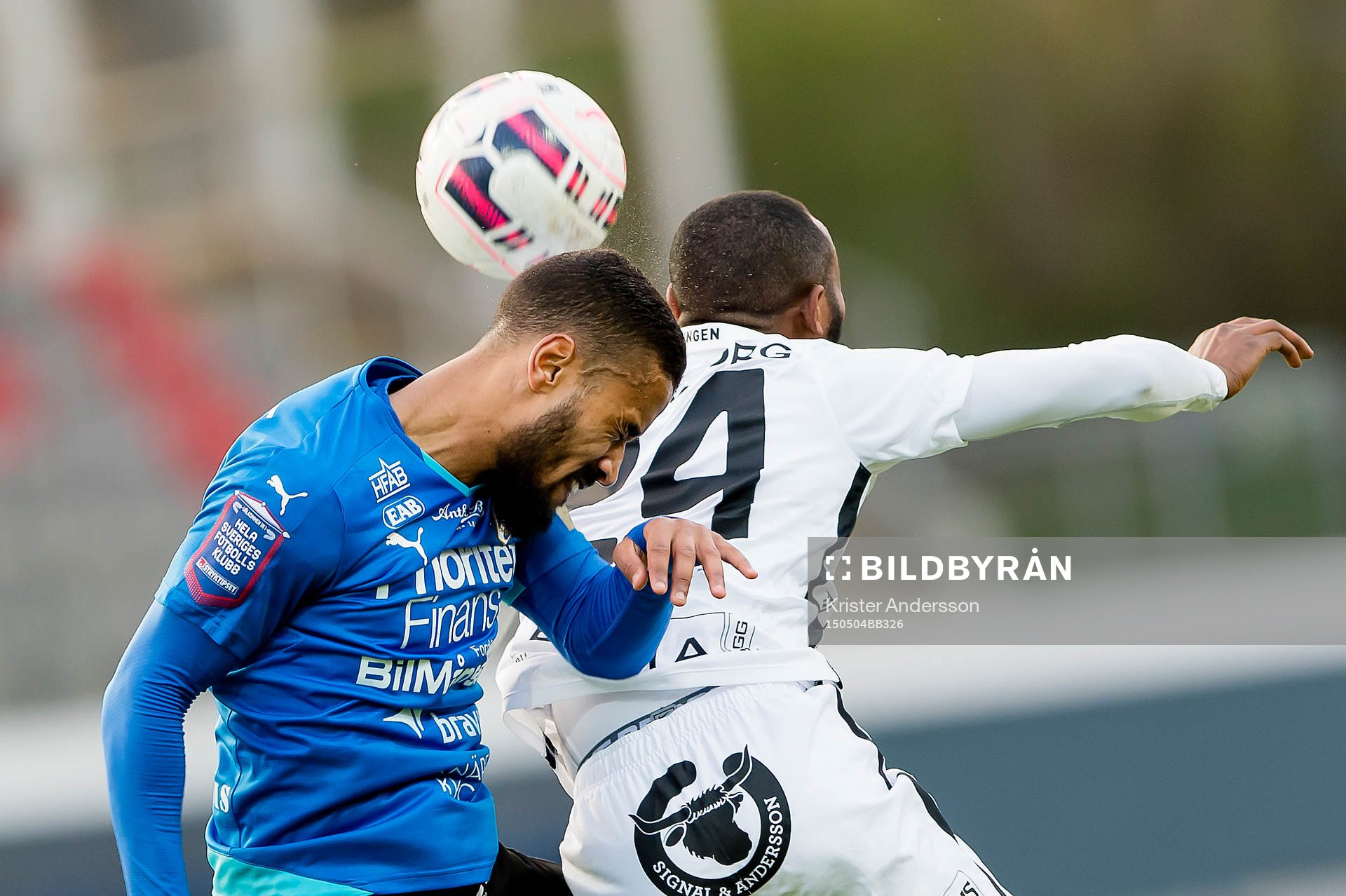 Halmstads Junes Barny och Häckens René Makondele