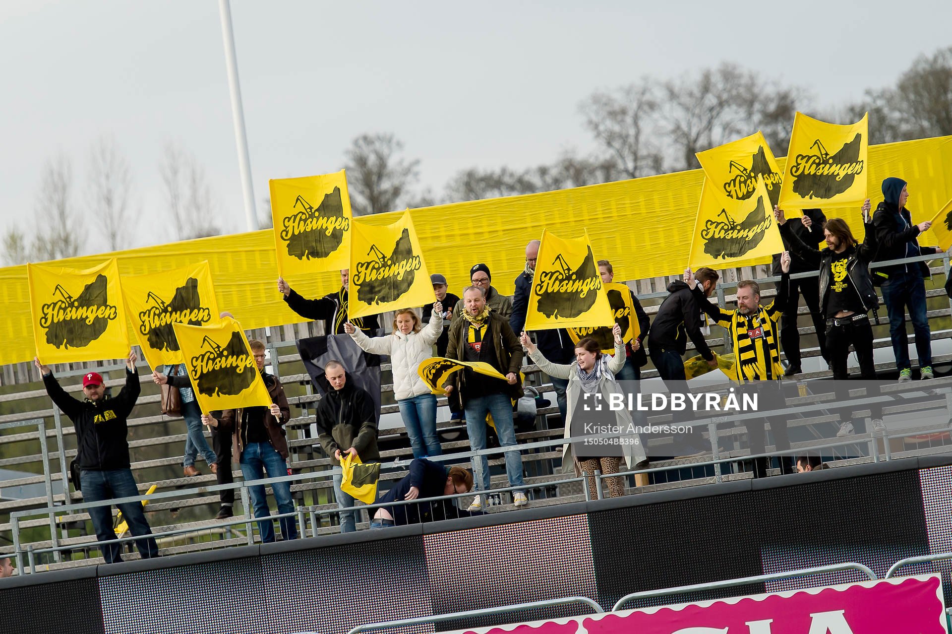 Häckens supportrar på plats i Halmstad
