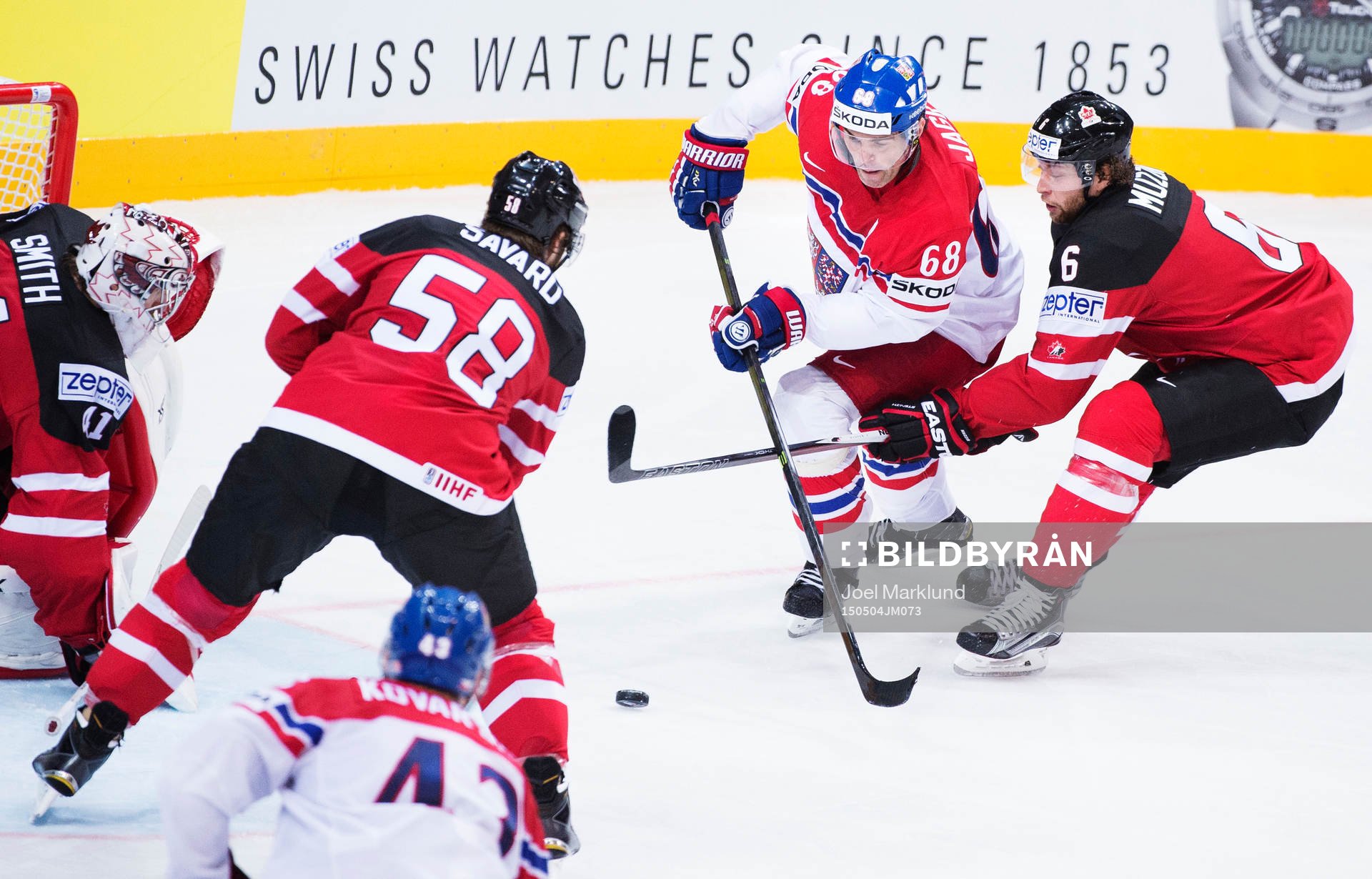 Tjeckiens Jaromir Jagr utmanar Kanadas Jake Muzzin