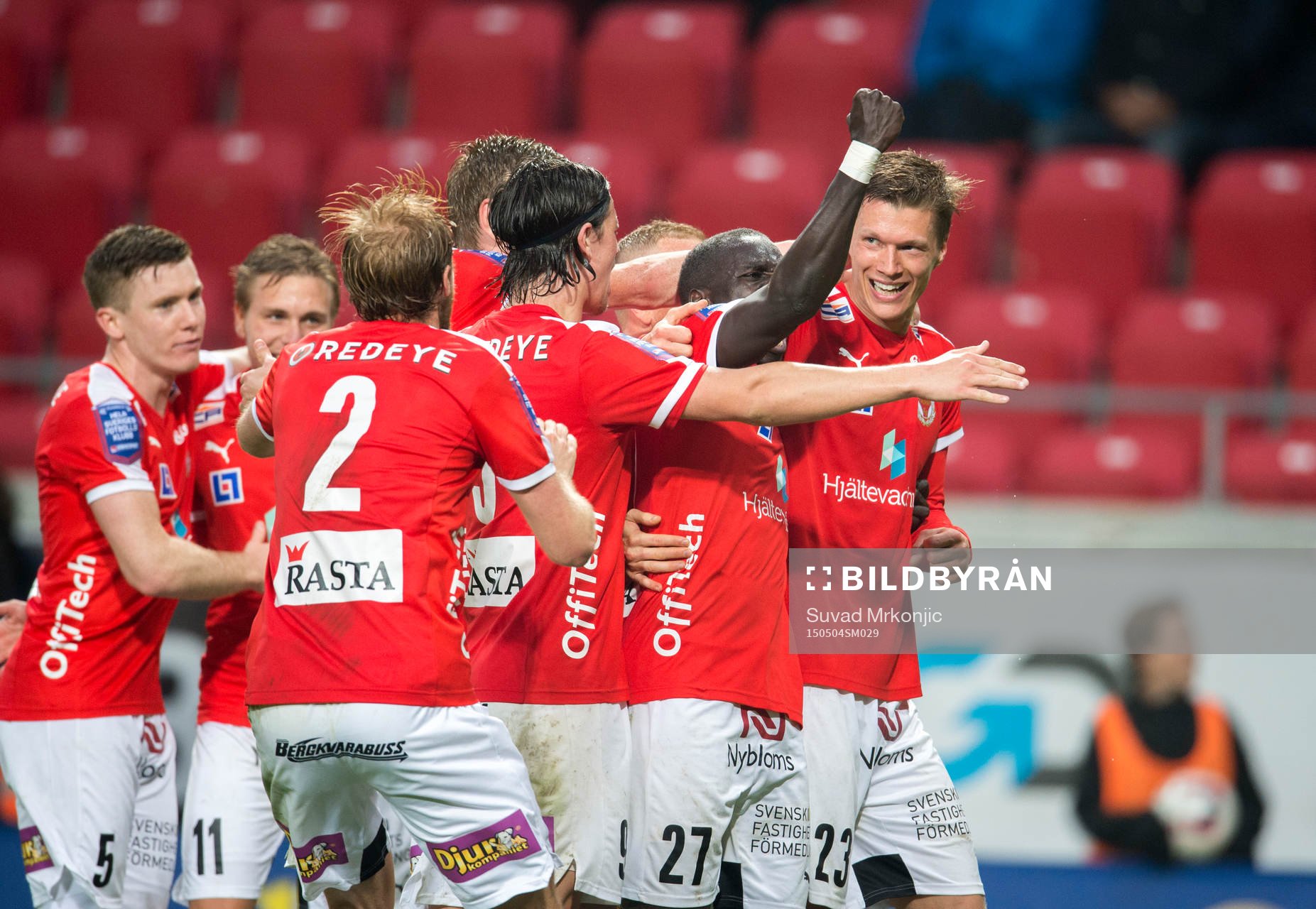 Kalmars Viktor Elm  (h) jublar