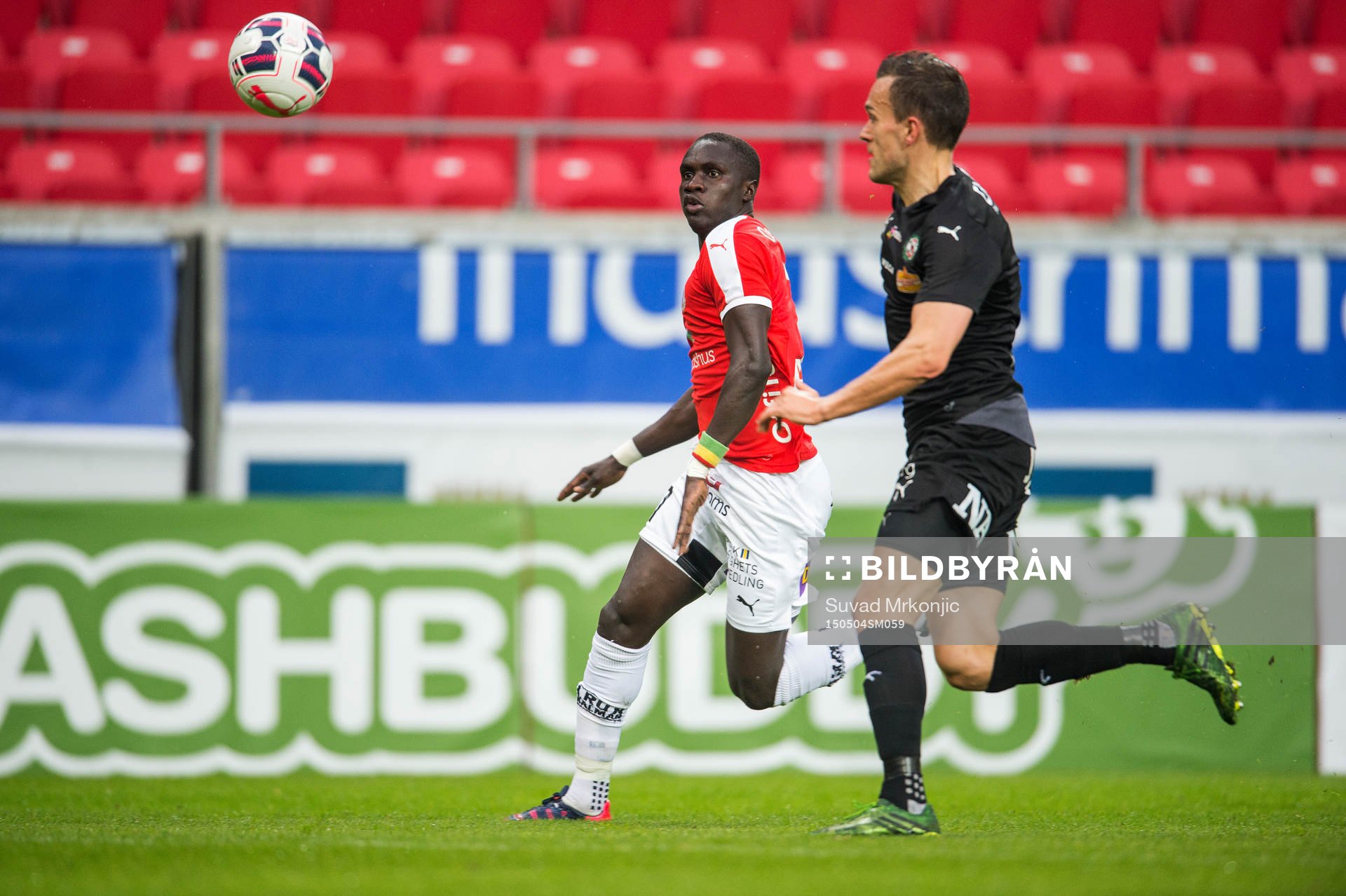 Kalmars Papa Alioune Diouf  och Örebros Hjörtur Logi