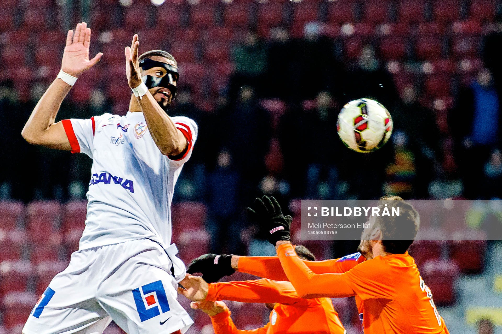 Assyriskas Kyle Konwea och Athletics Juan Jose Hervias