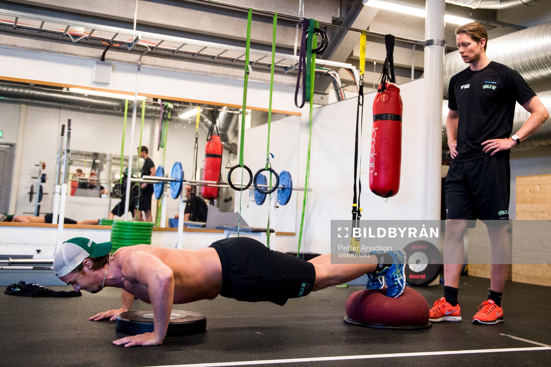 Rögles Daniel Sylwander och sjukgymnast Markus Pettersson