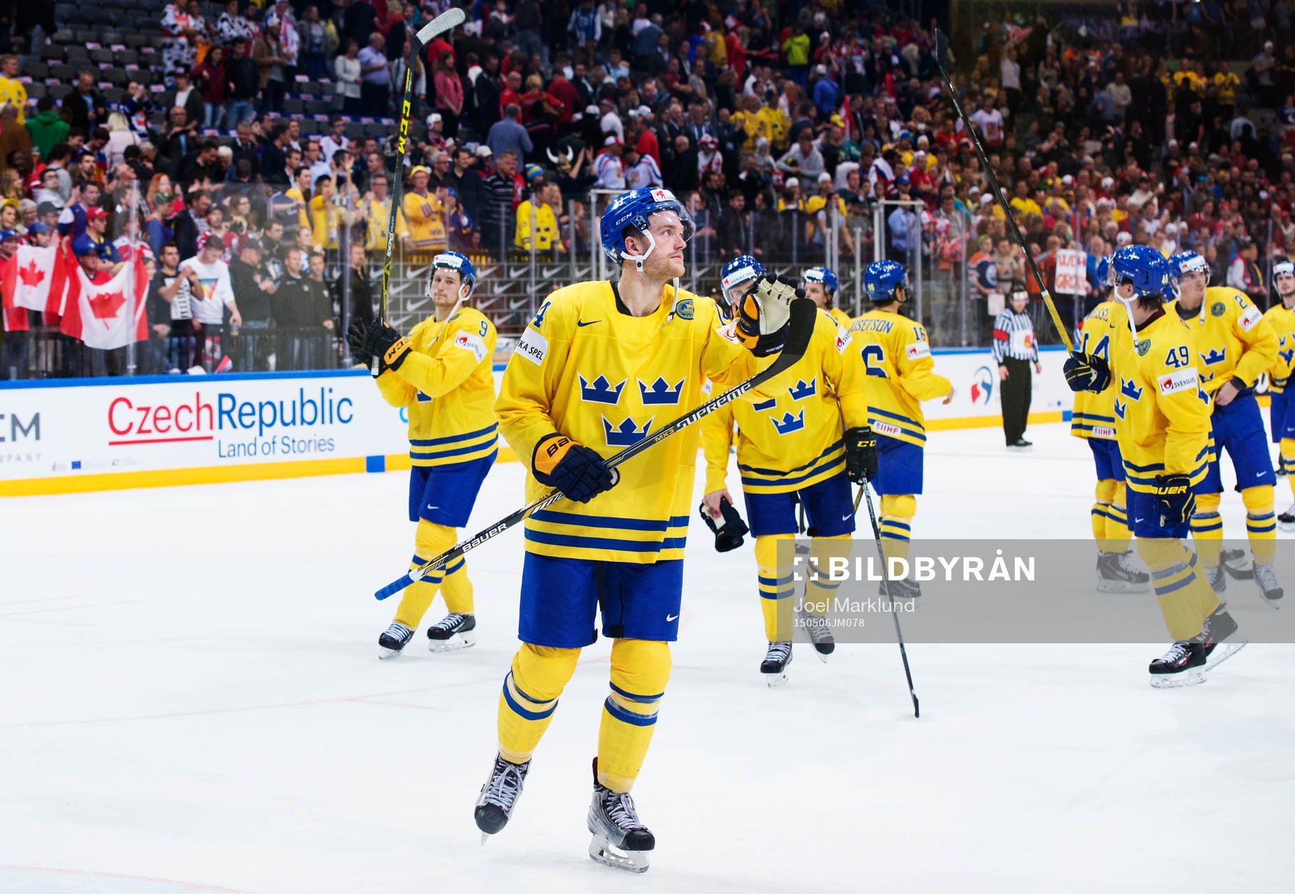 Sveriges Mattias Ekholm tackar publiken