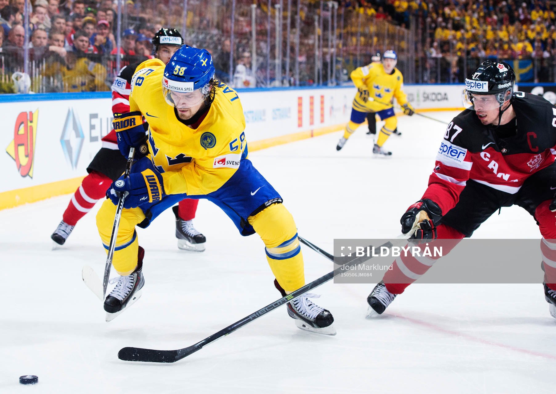 Sveriges Anton Lander och Kanadas Sidney Crosby