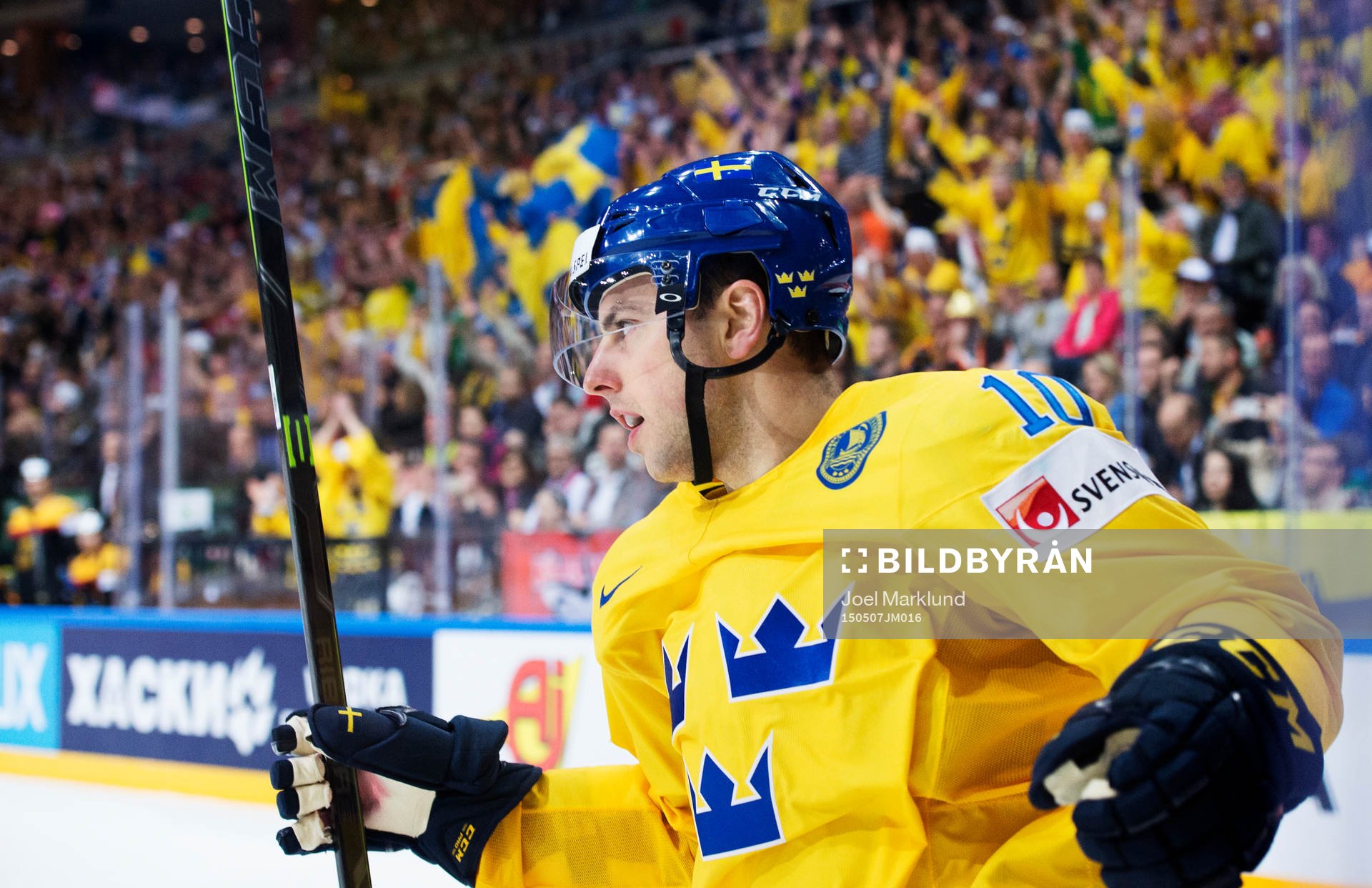 Sveriges Joakim Lindström jublar