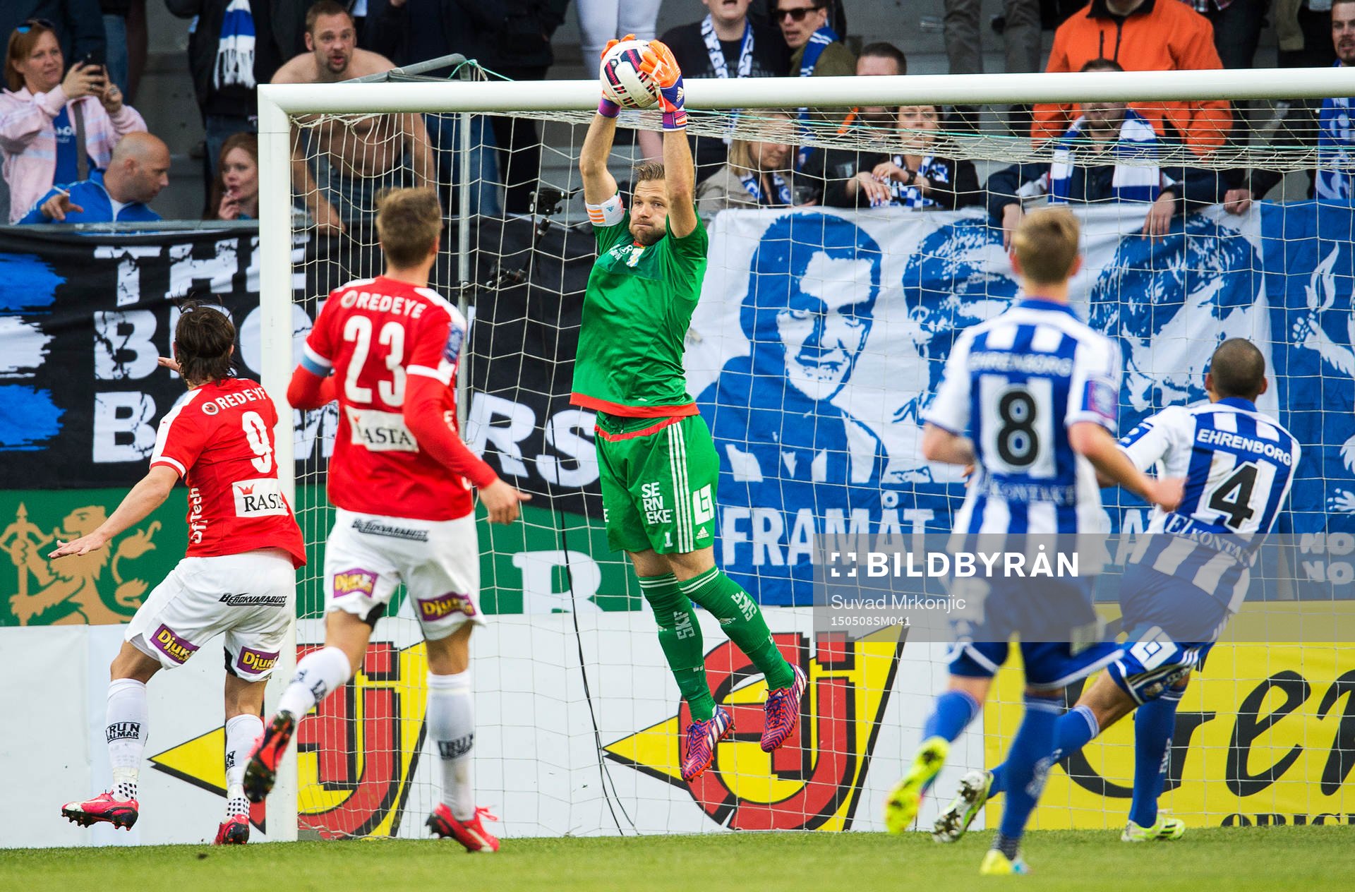IFK Göteborgs målvakt John Alvbåge   under fotbollsmatchen i Allsvenskan mellan Kalmar och Göteborg den 8 maj 2015 i Kalmar.
