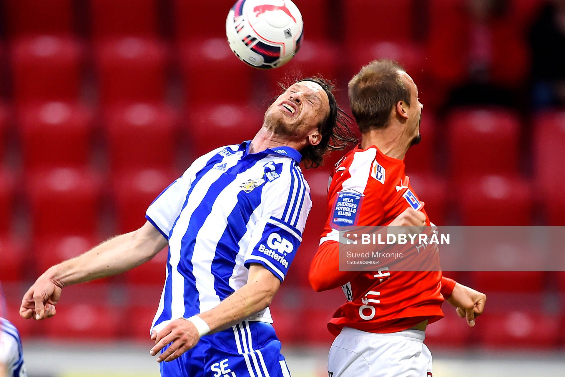 IFK Göteborgs Gustav Svensson och Kalmars Pär Ericsson under fotbollsmatchen i Allsvenskan mellan Kalmar och Göteborg den 8 maj 2015 i Kalmar.