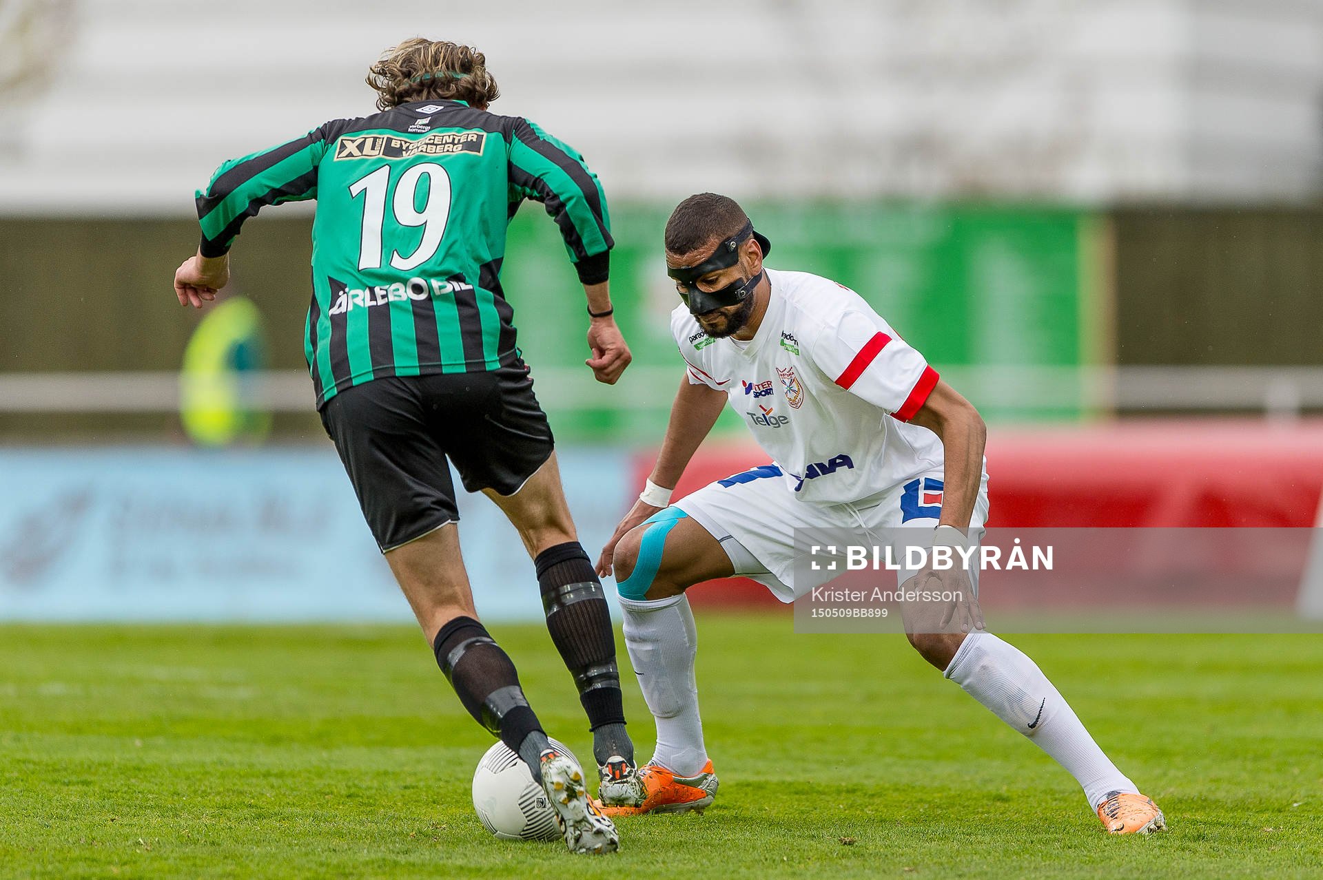 Varbergs David Johannesson och Assyriskas Kyle Konwea