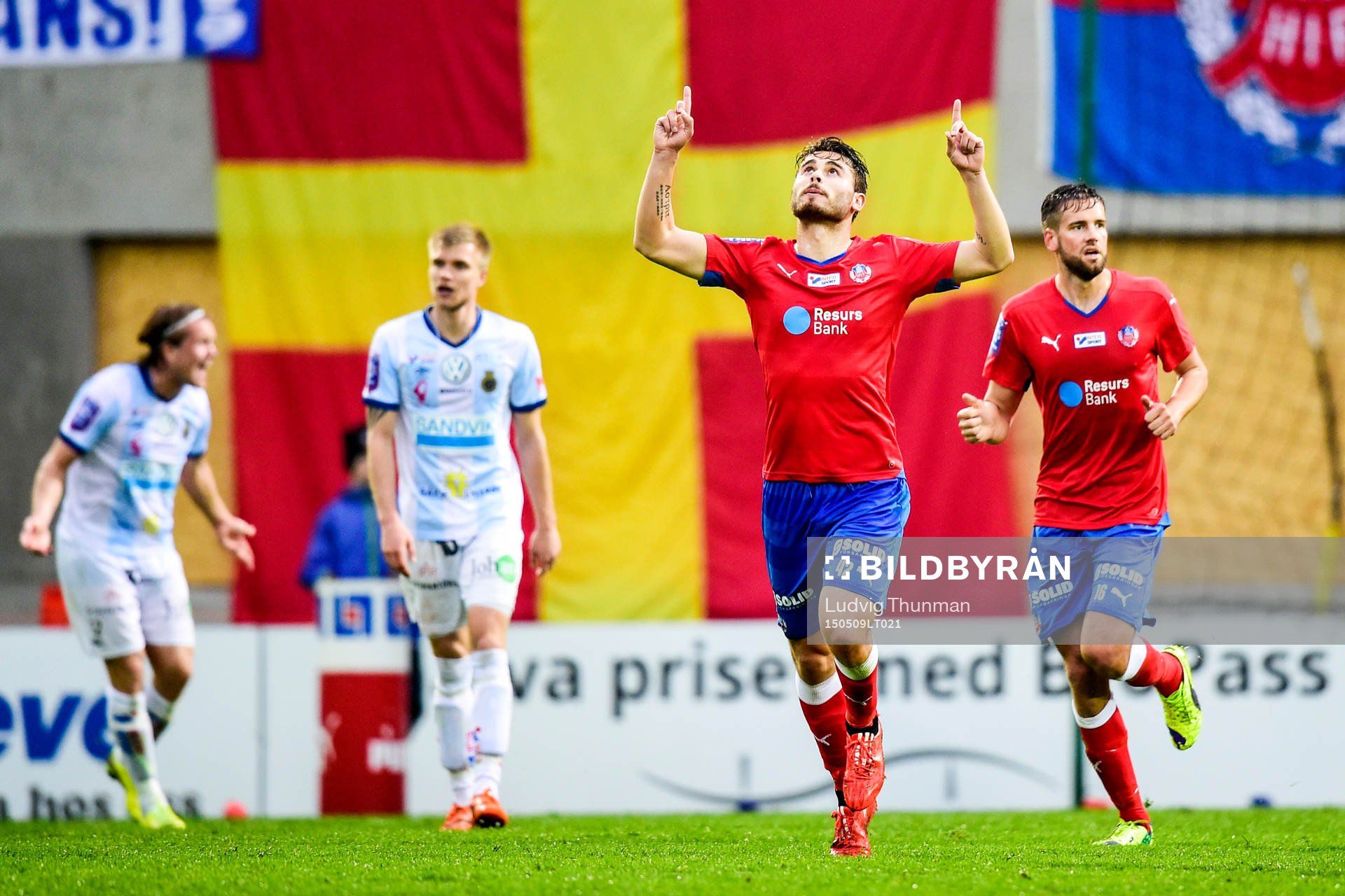 Helsingborgs Astrit Ajdarevic jublar