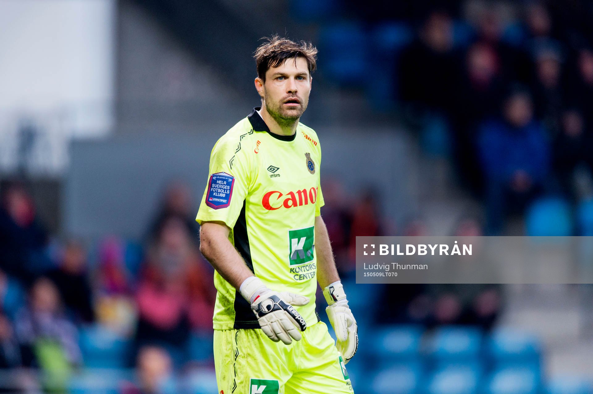 Gefles målvakt Emil Hedvall under fotbollsmatchen i Allsvenskan mellan Helsingborg och Gefle den 9 maj 2015 i Helsingborg. 