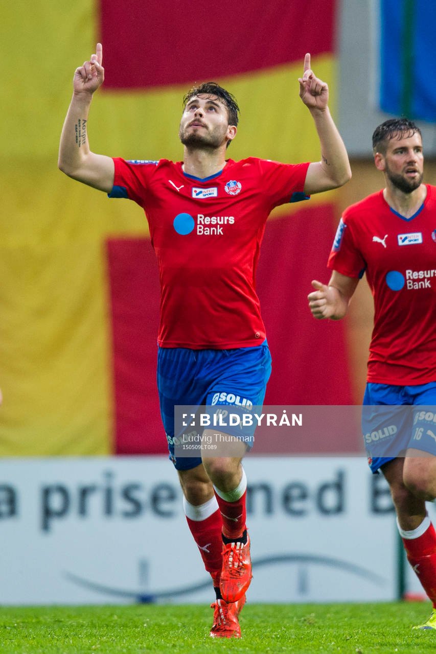 Helsingborgs Astrit Ajdarevic jublar