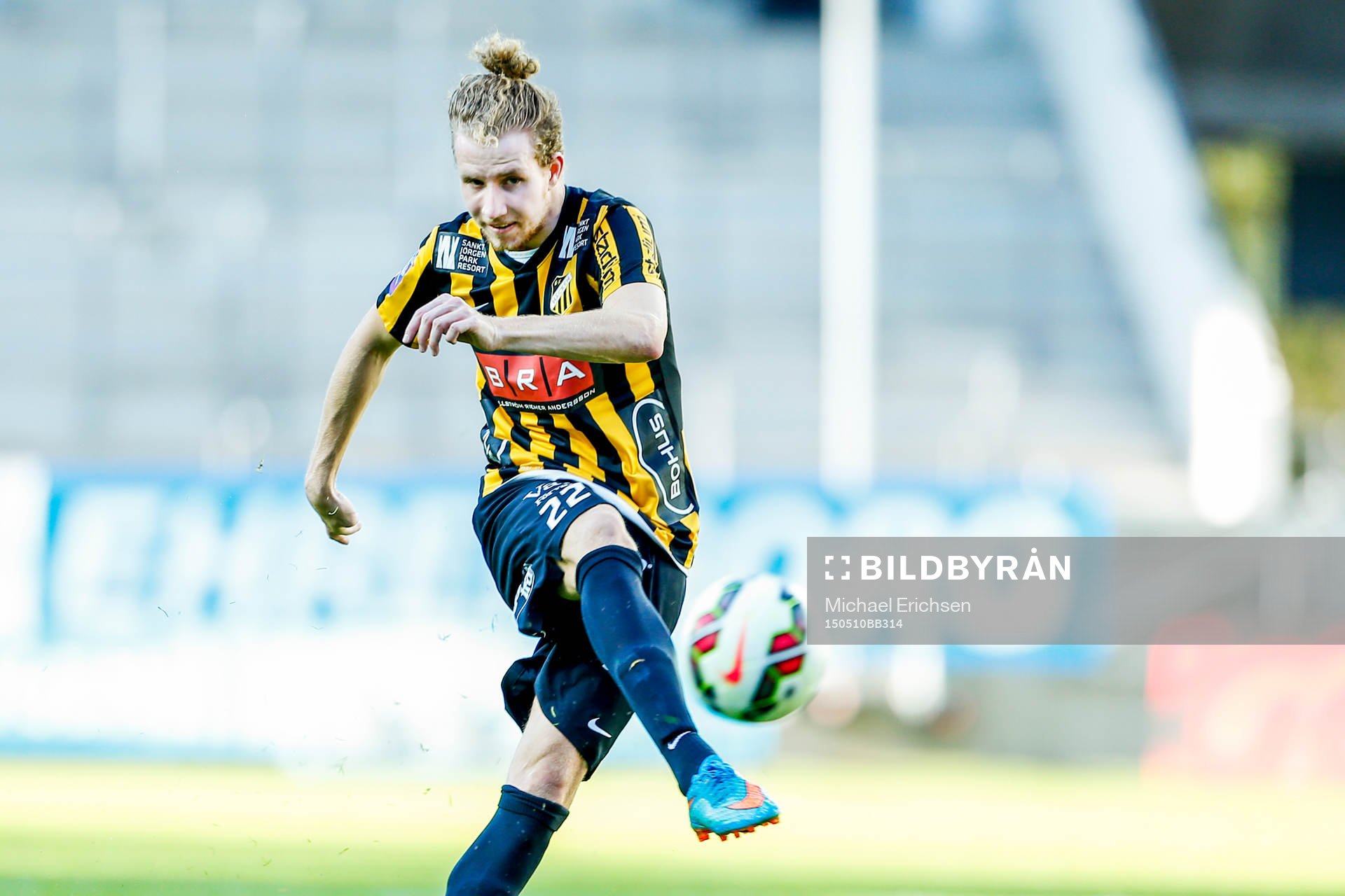 Häckens Samuel Gustafson gör 2-0 på frispark