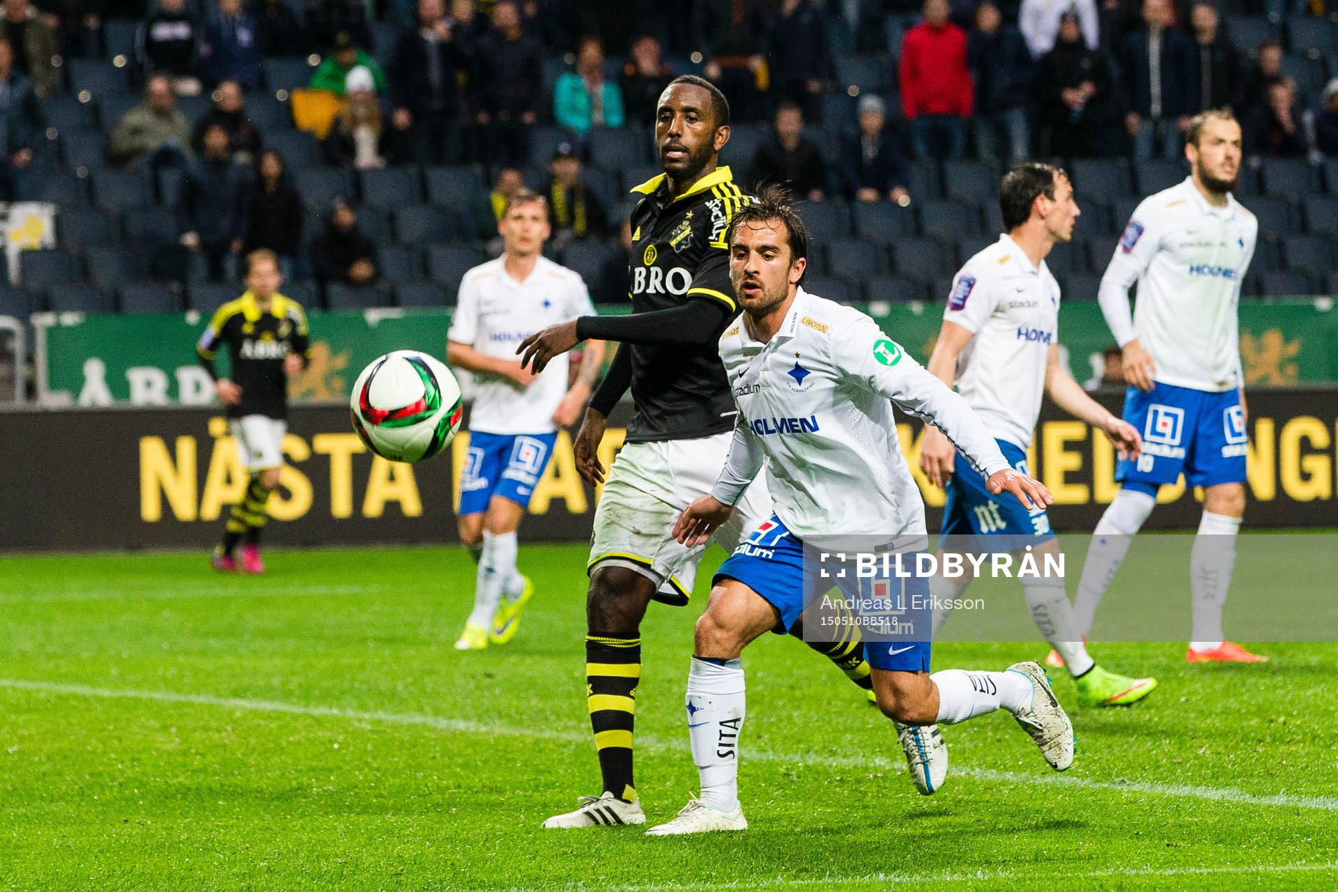 s Henok Goitom och Norrköpings Nikola Tkalcic