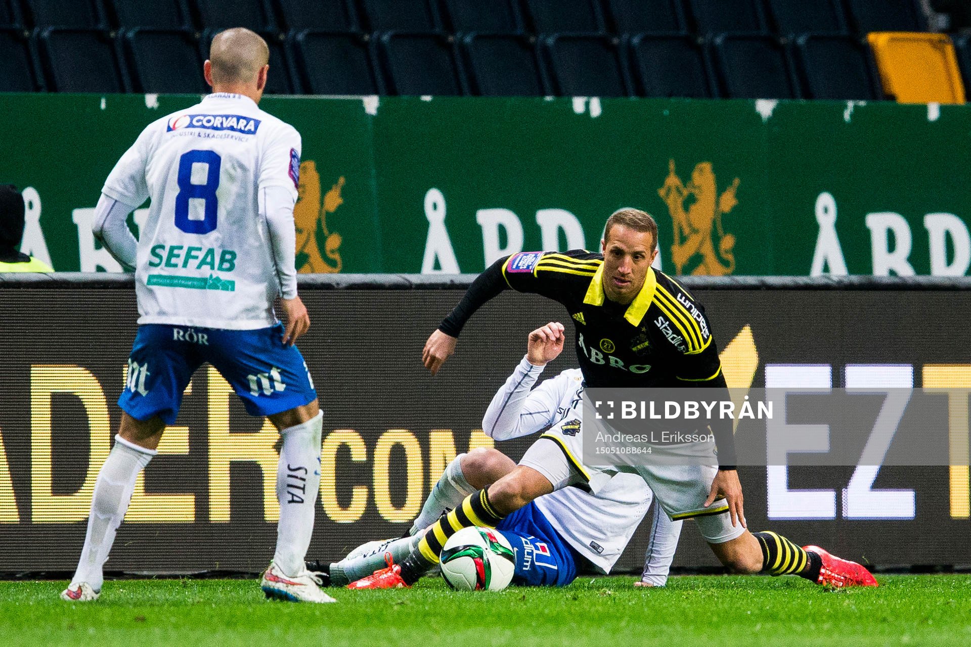 AIK:s Kenny Pavey under fotbollsmatchen i Allsvenskan mellan AIK och Norrköping den 10 maj 2015 i Stockholm. 