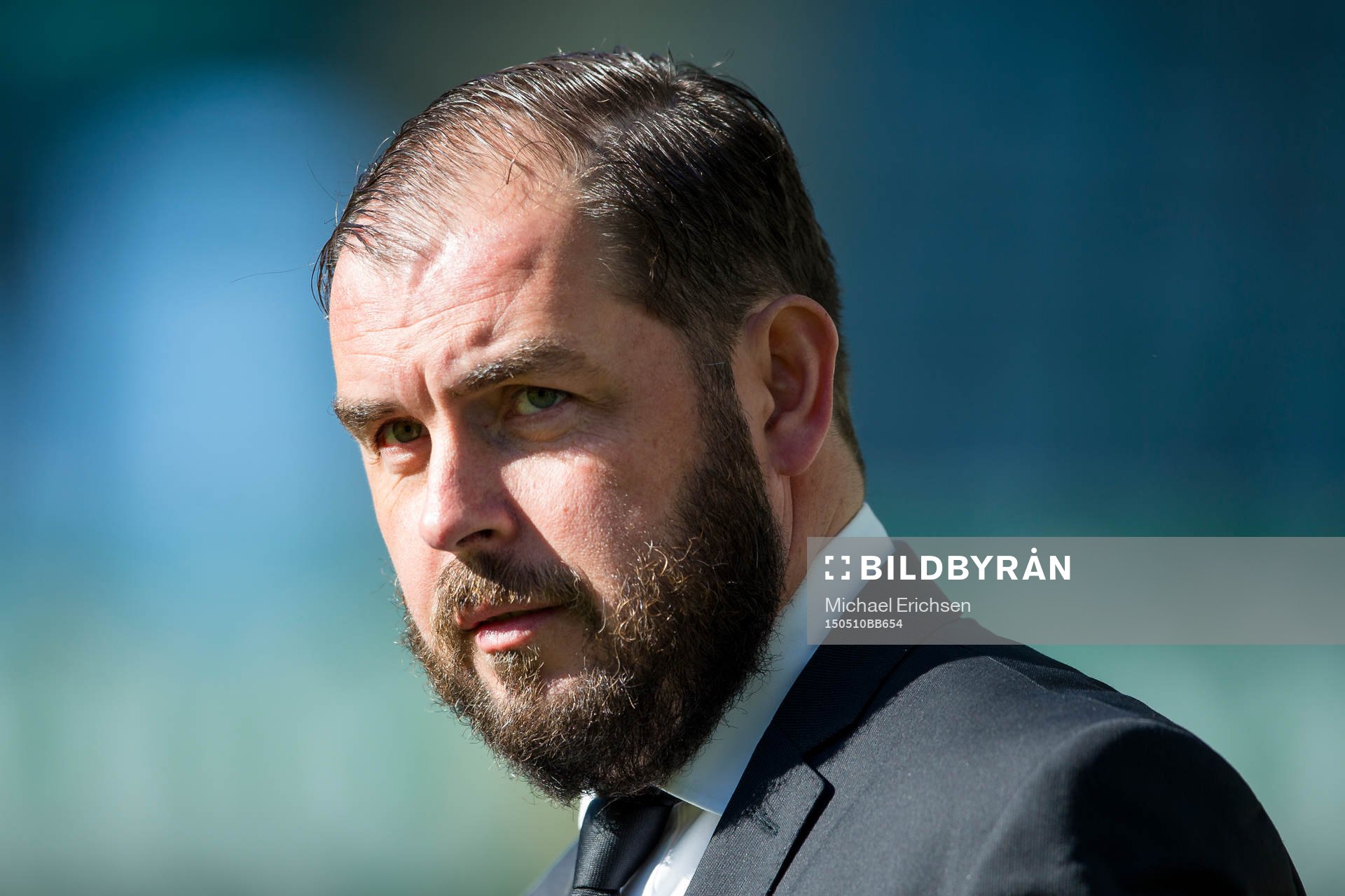 Örebros tränare Alexander Axén under fotbollsmatchen i Allsvenskan mellan Häcken och Örebro den 10 maj 2015 i Göteborg.