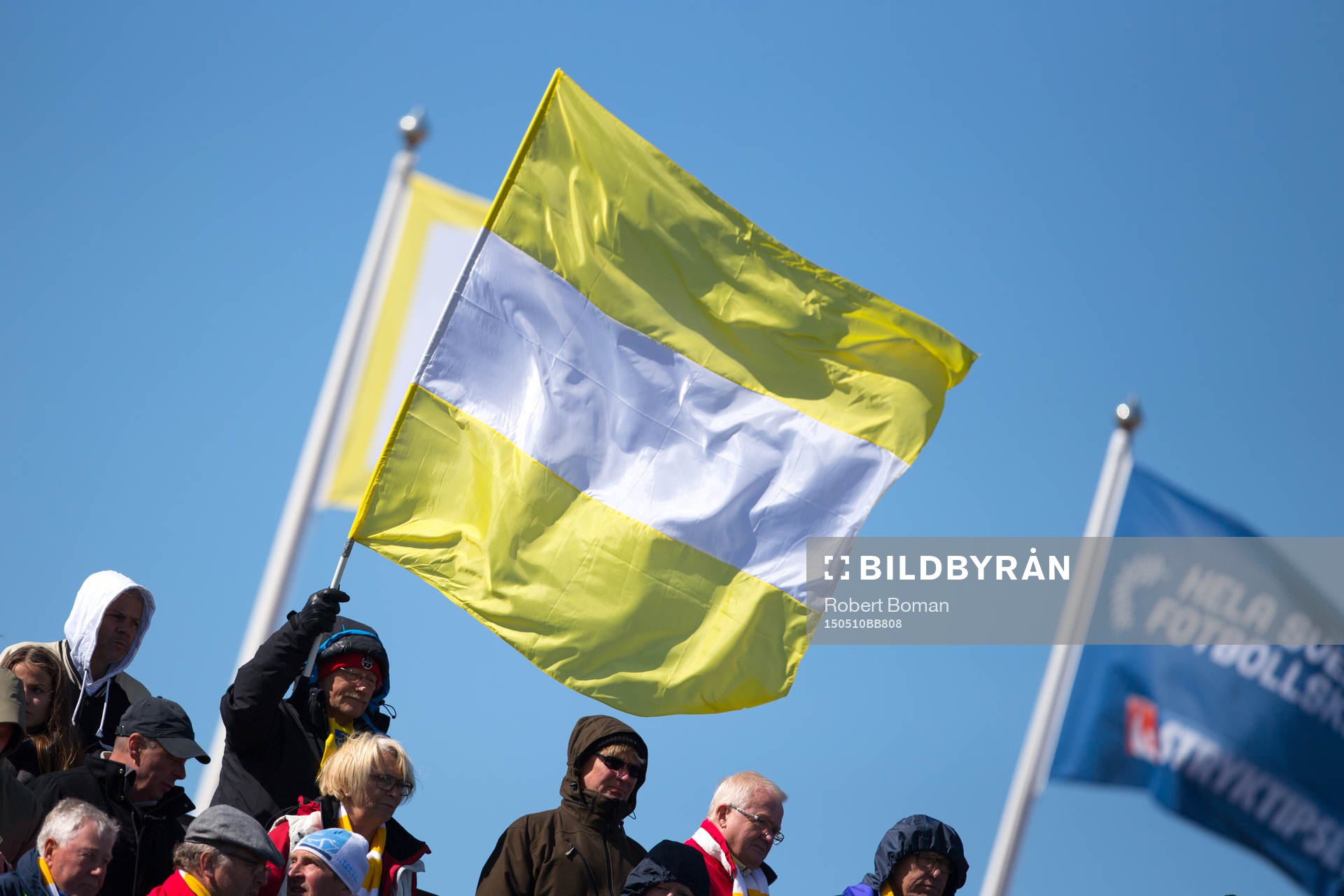 Falkenbergs klacken och en flagga