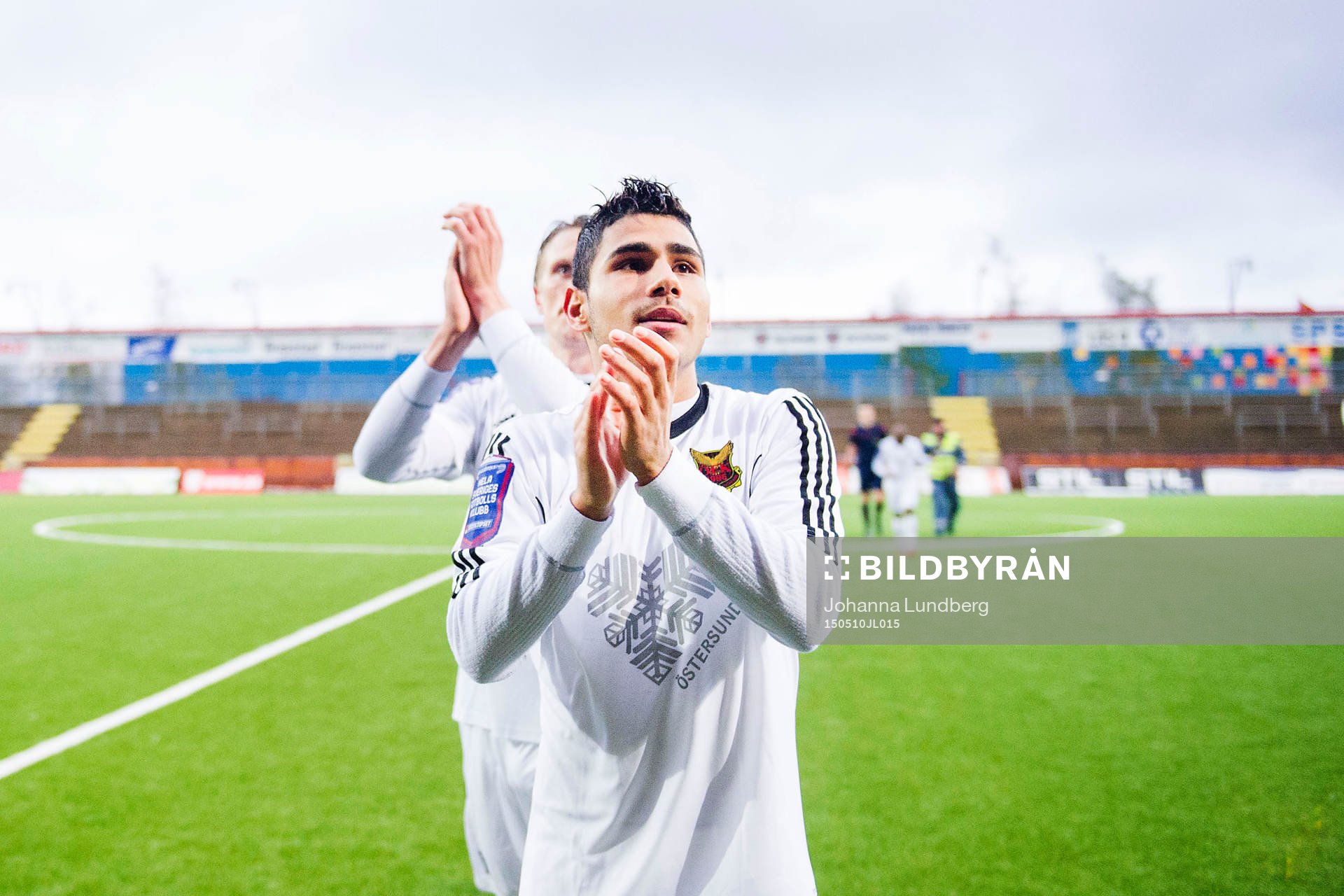 Östersunds Hosam Aiesh jublar