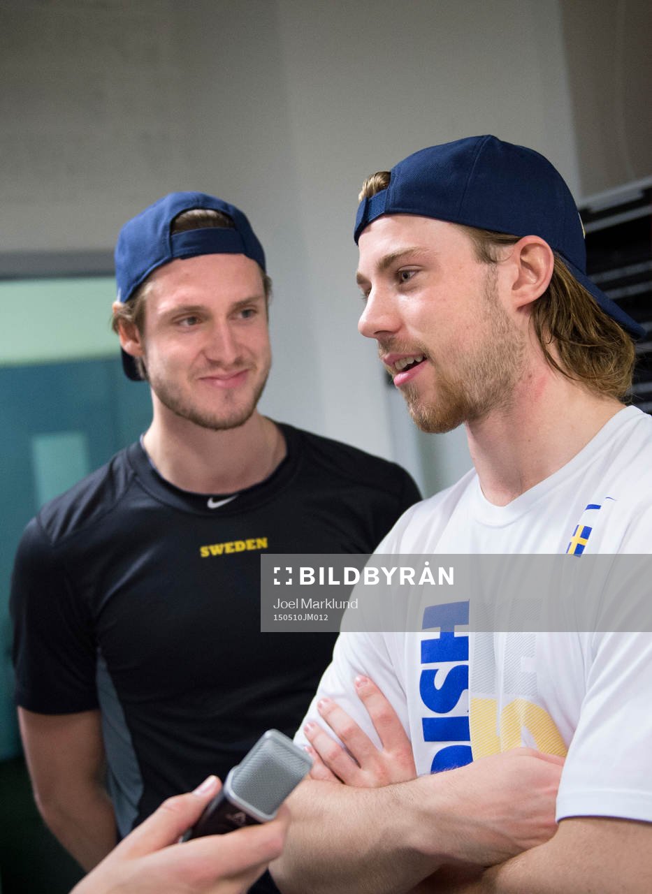 Oliver Ekman Larsson retar Elias Lindholm när han blir
