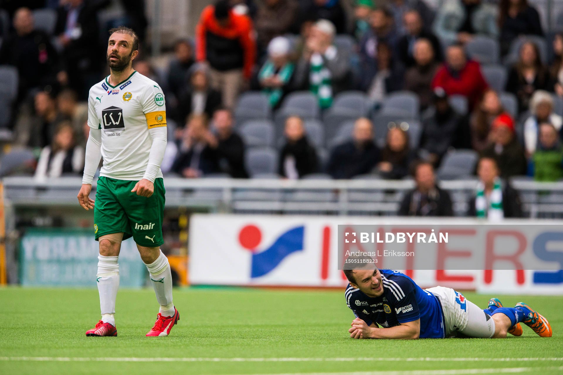 Hammarbys Kennedy Bakircioglu ser deppig ut och Sundsvalls