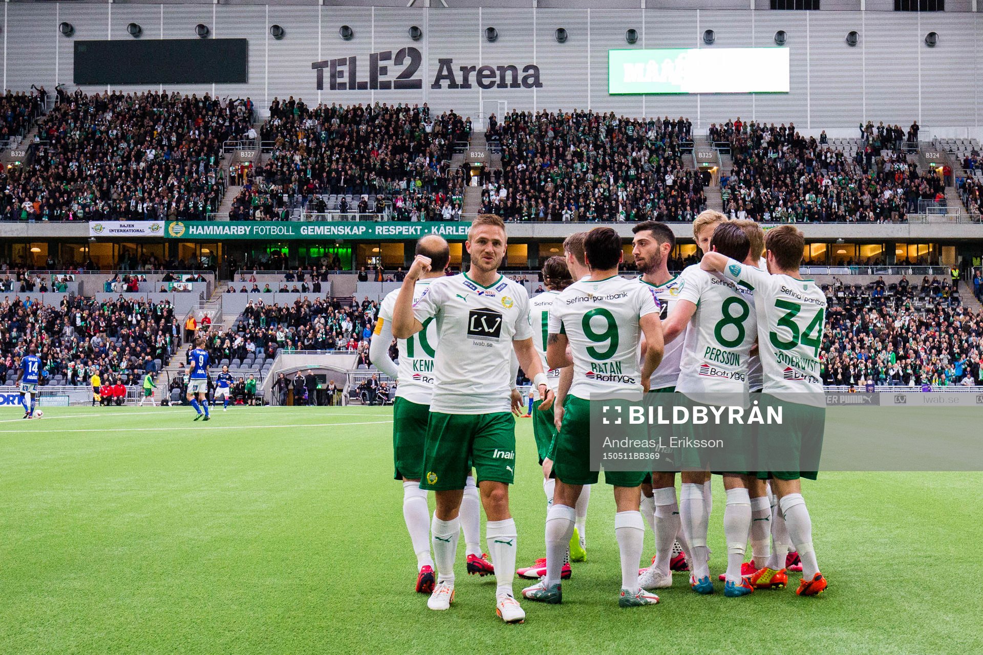 Hammarbys Mats Solheim och resten av spelarna i Hammarby