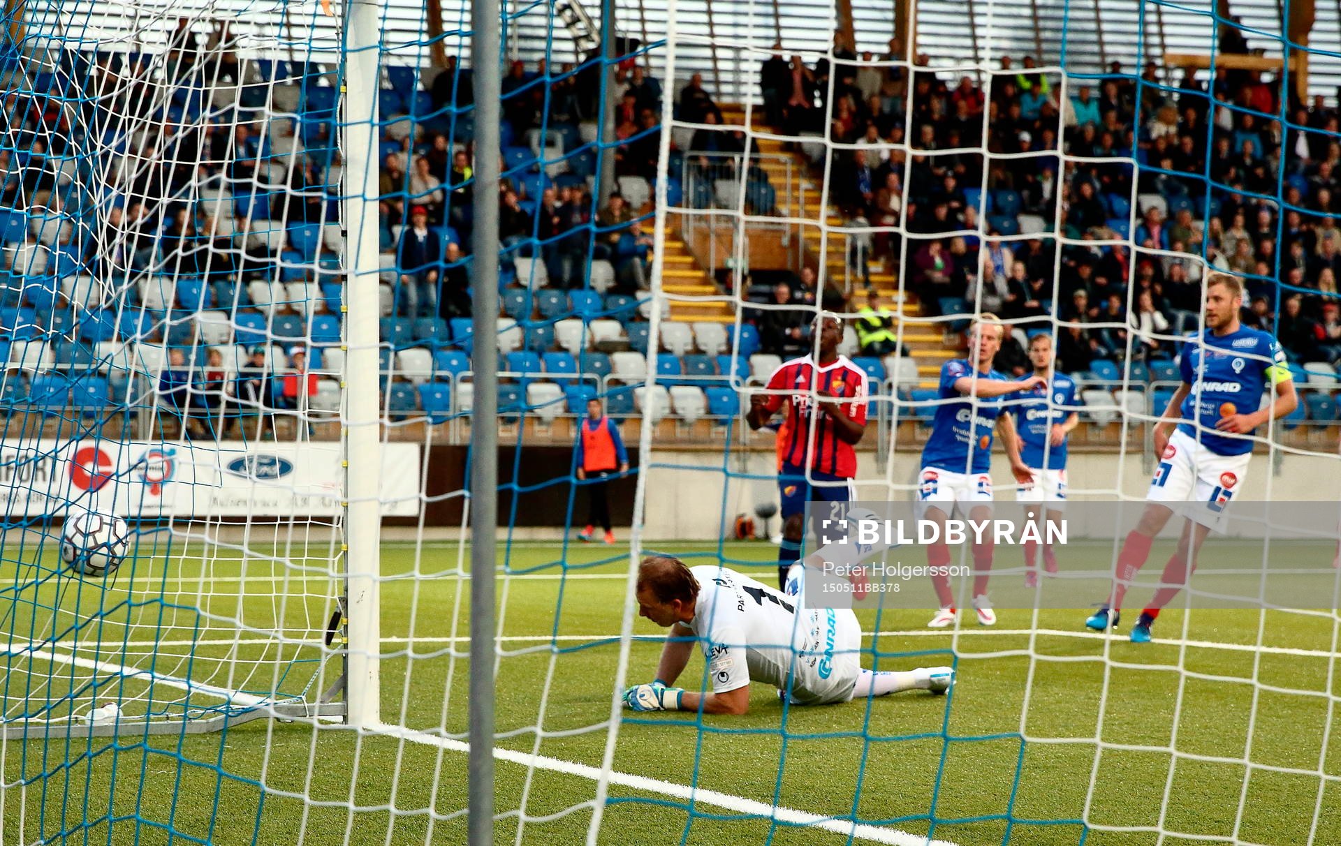 Mål förbi Åtvidabergs målvakt Henrik Gustavsson