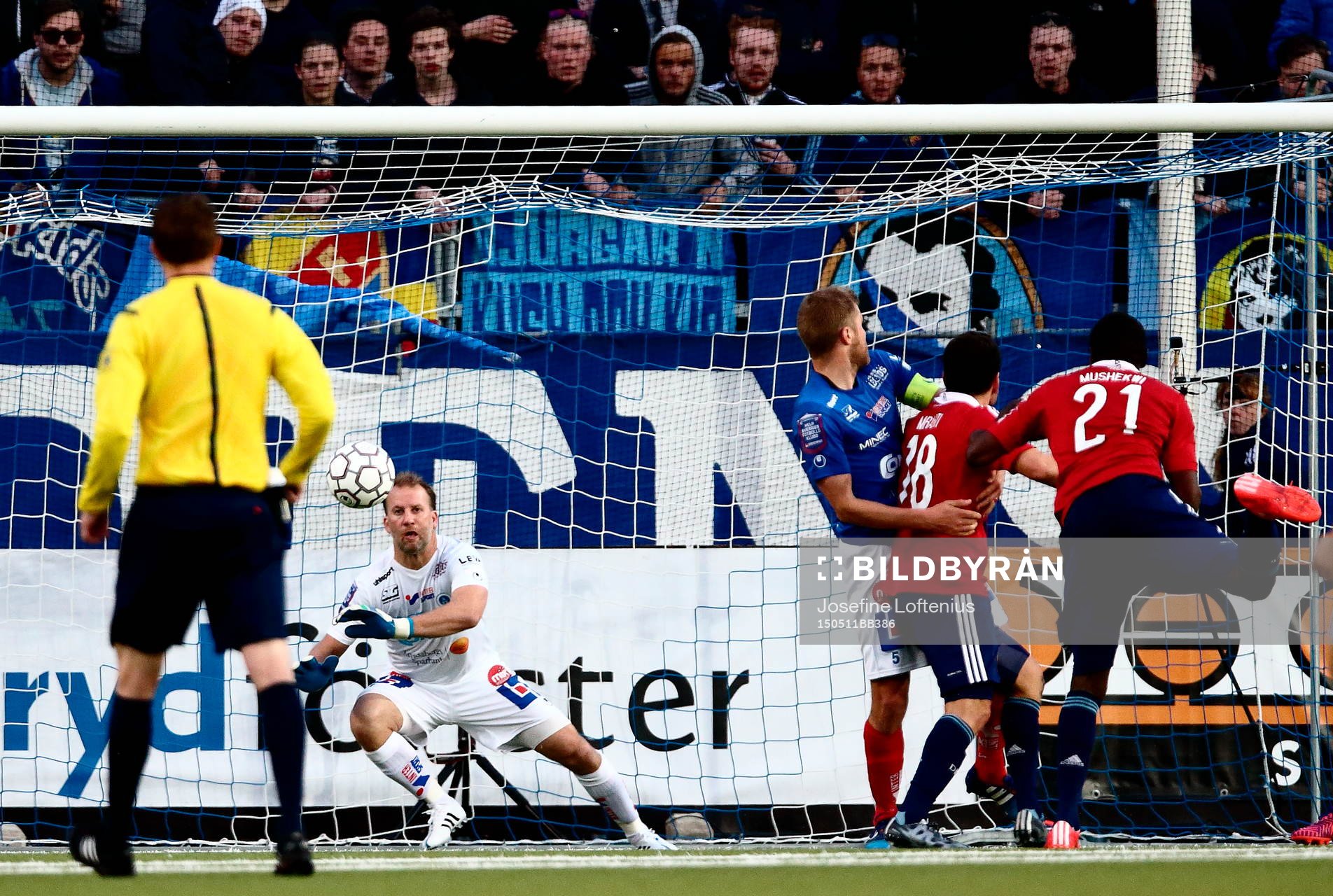 Åtvidabergs målvakt Henrik Gustavsson släpper in