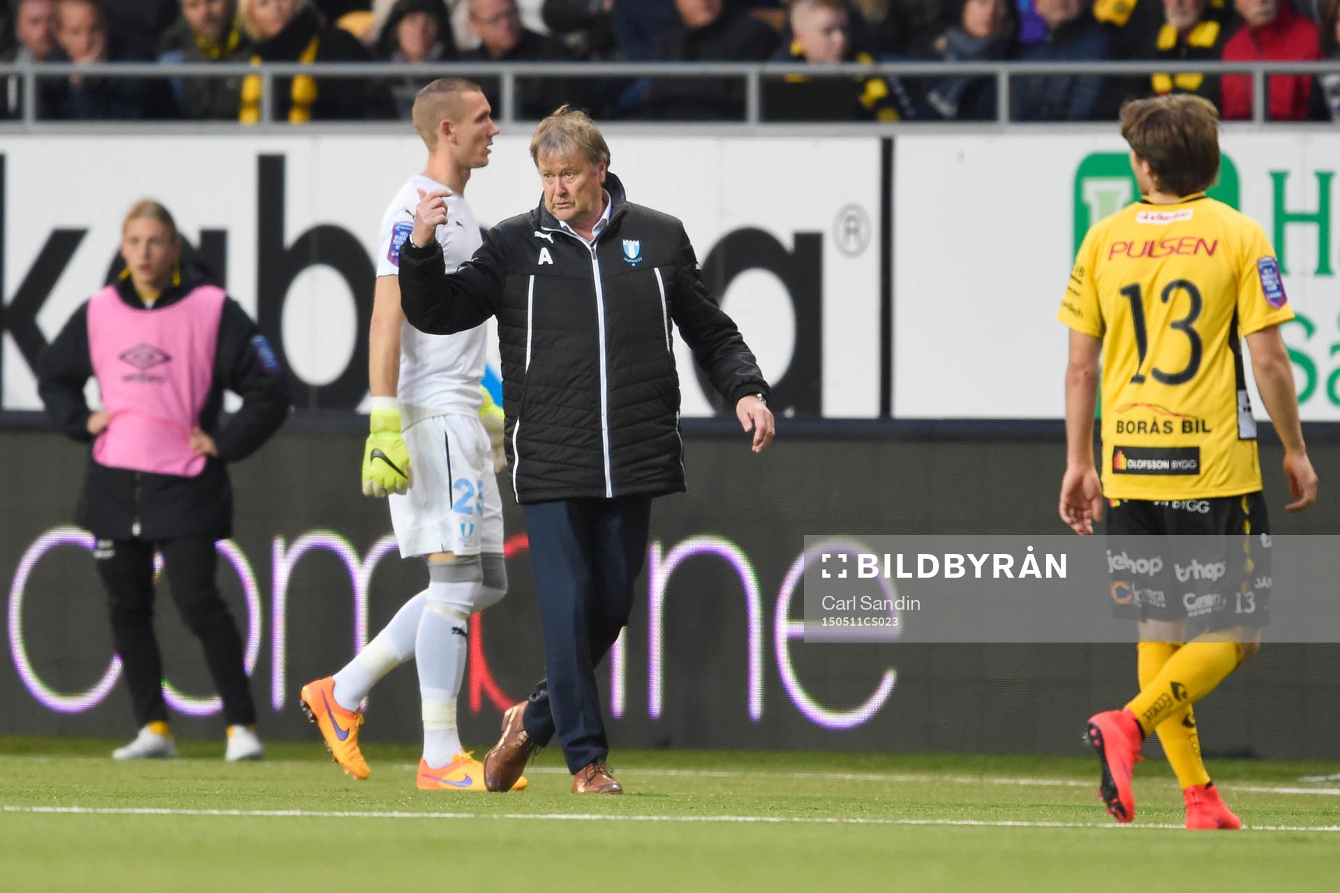 Malmö FFs tränare Åge Hareide kallar på spelarna som