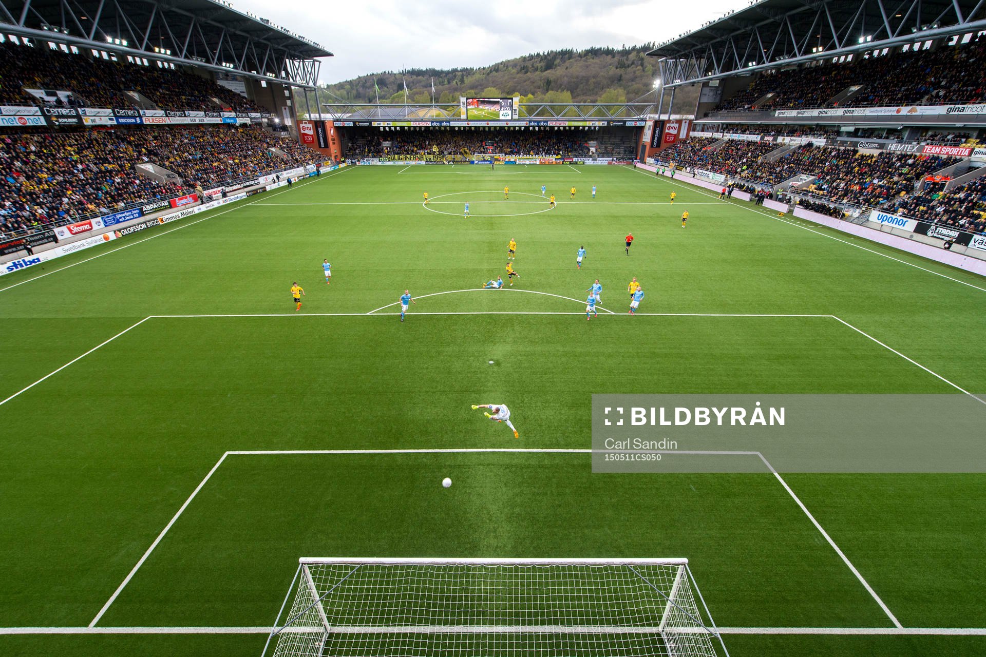 Elfsborgs Marcus Rohdén gör 1-1 bakom Malmö FFs målvakt