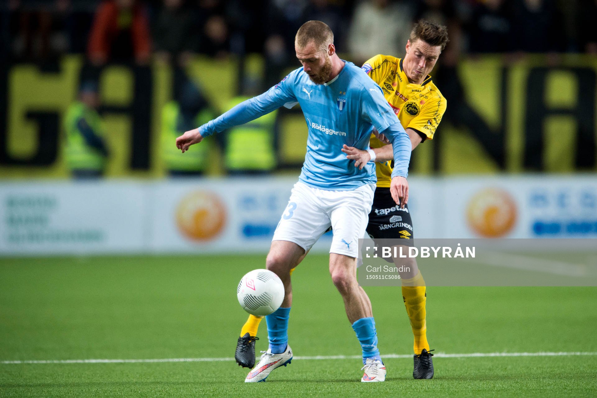 Malmö FFs Jo Inge Berget i närkamp med Elfsborgs Lasse Nilsson under en fotbollsmatch i Allsvenskan mellan Elfsborg och Malmö FF den 11 maj 2015 i Borås.