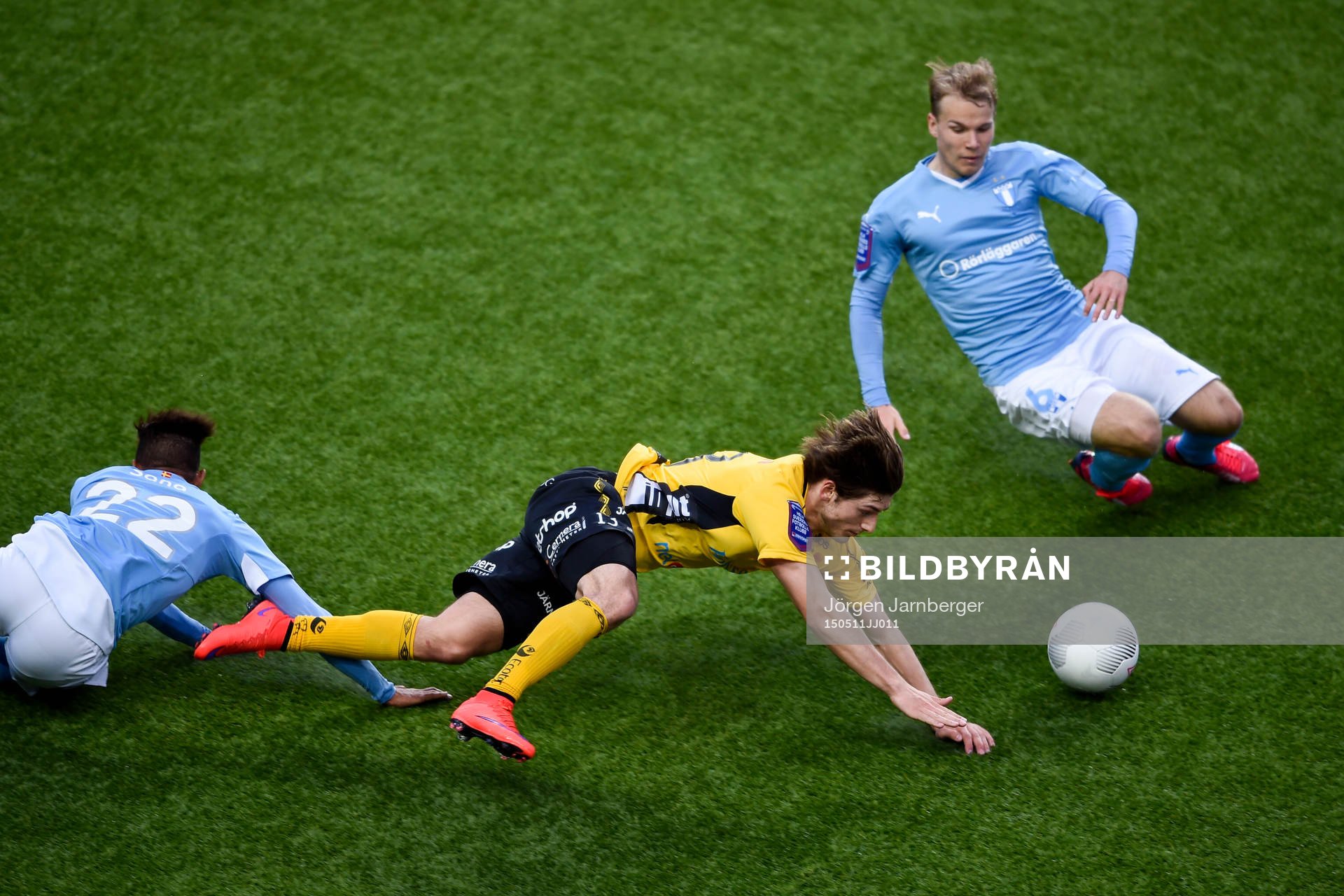 Malmö FFs Tobias Sana och Oscar Lewicki stoppar Elfsborgs