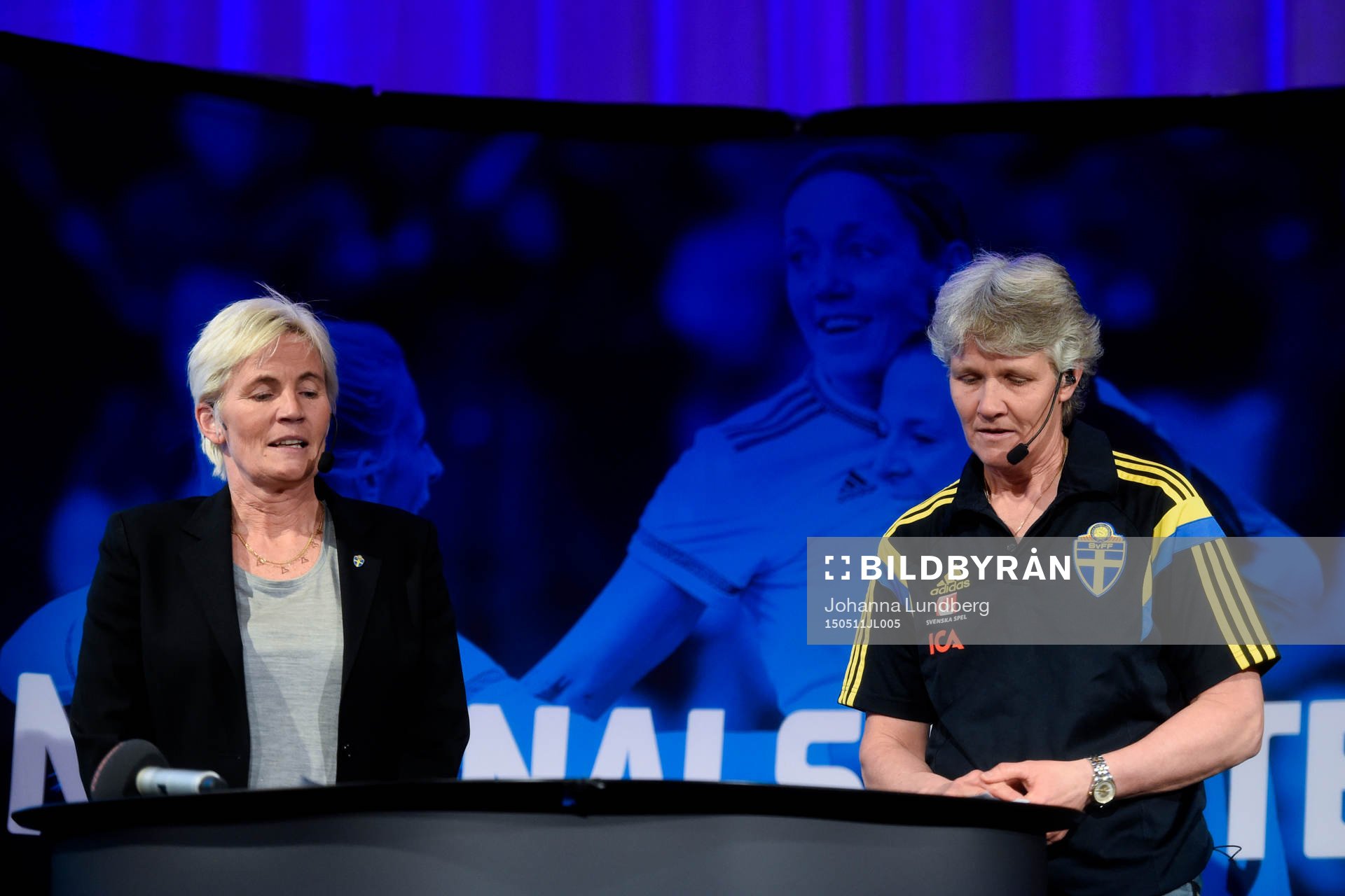 Sveriges assisterande förbundskapten Lilie Persson och