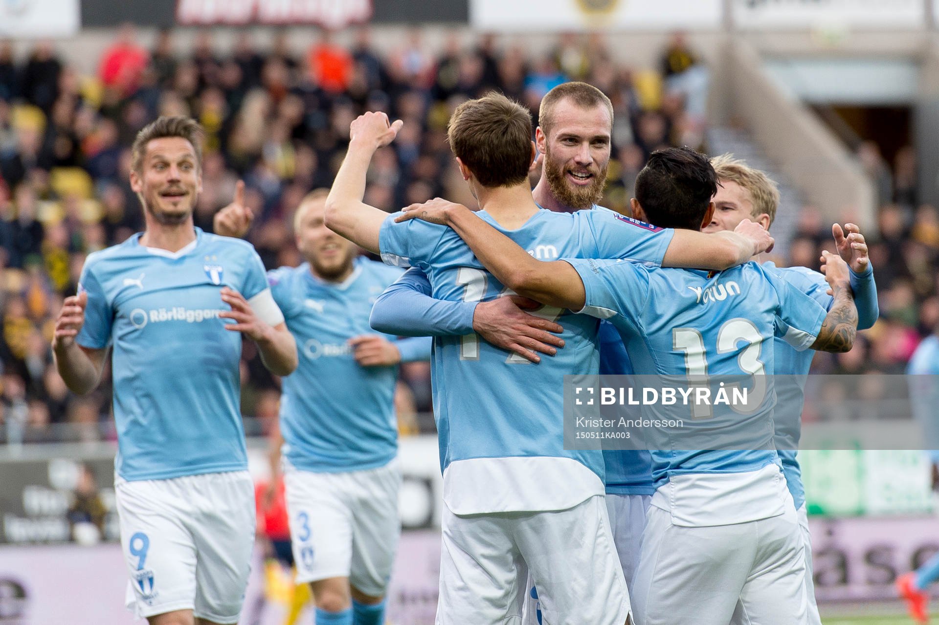 Malmö FFs Magnus Wolff Eikrem gör 0-1 jublar med laget