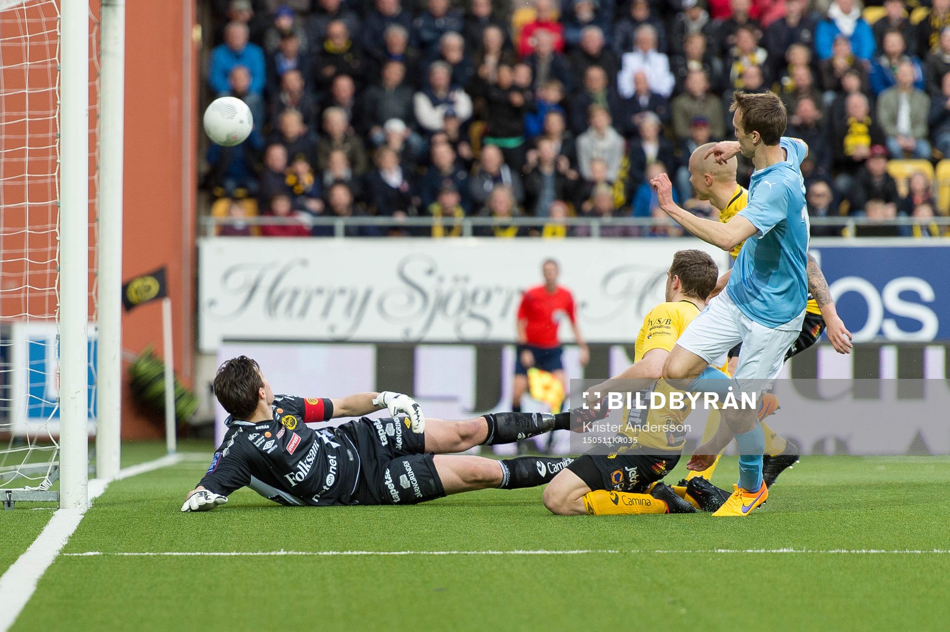Malmö FFs Magnus Wolff Eikrem gör 0-1