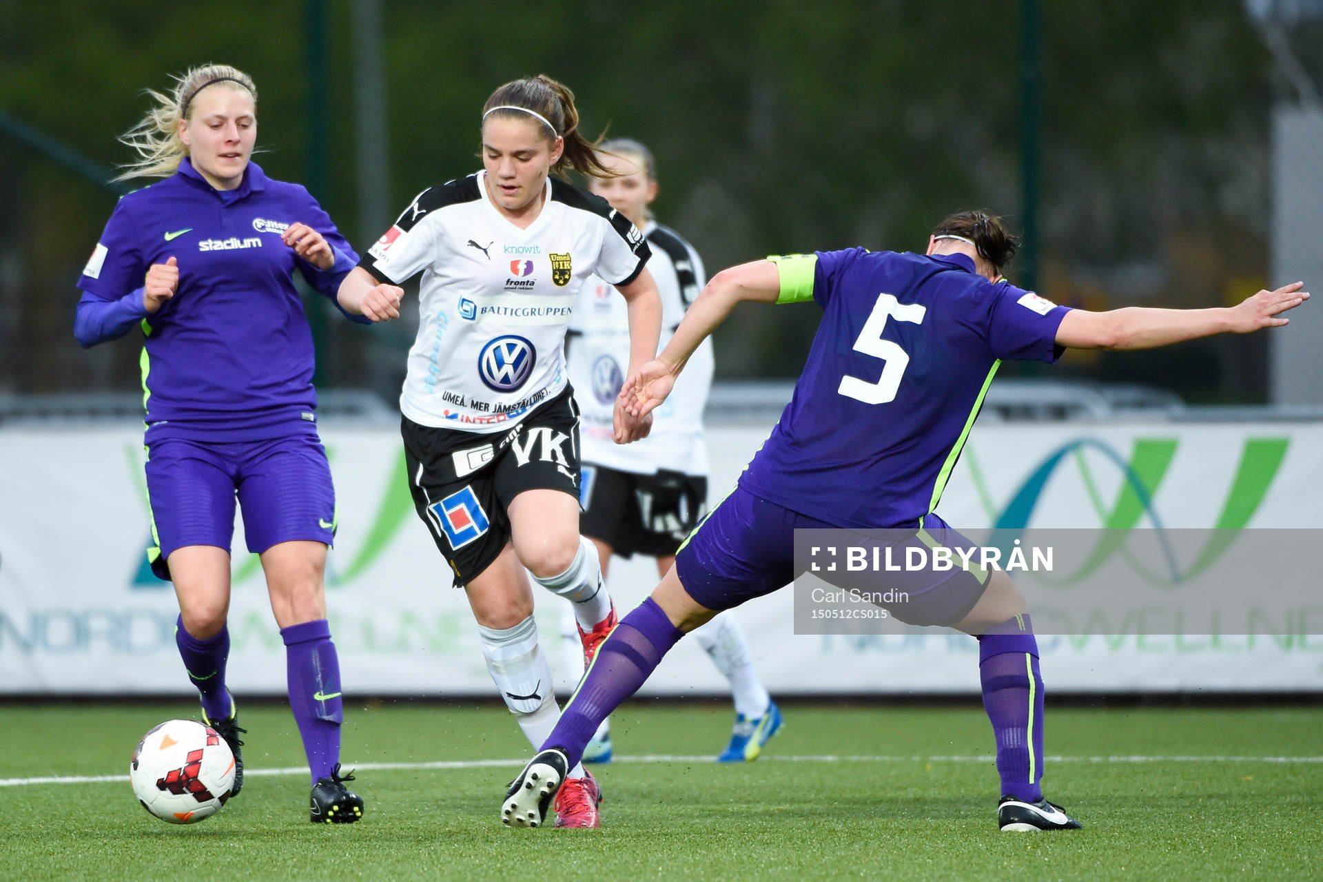 Jitex Jenny Holm och Umeås Sarah Mellouk och Jitex Anna