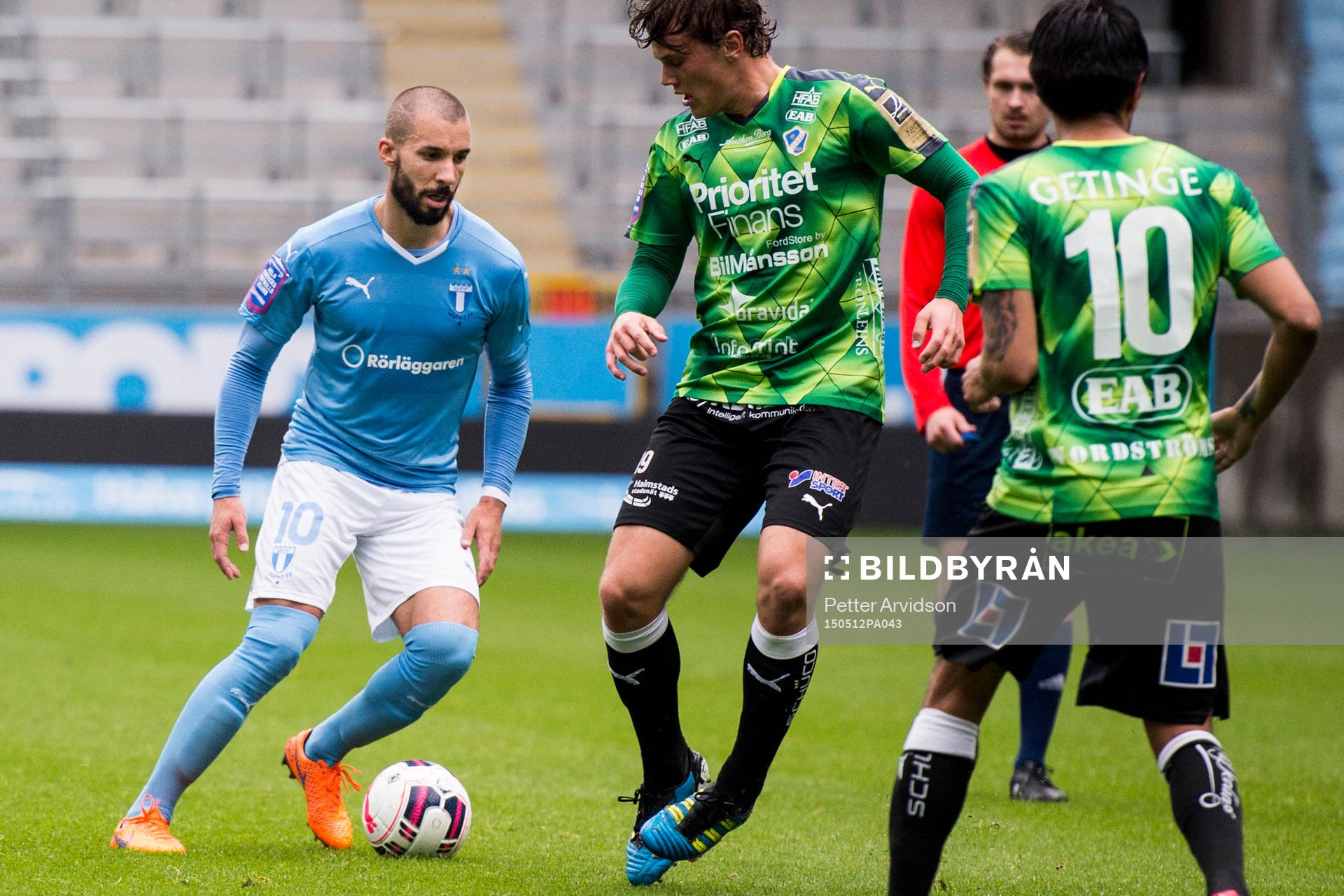 Malmö FFs Guillermo Molins och Halmstads  Konrad Jönsson
