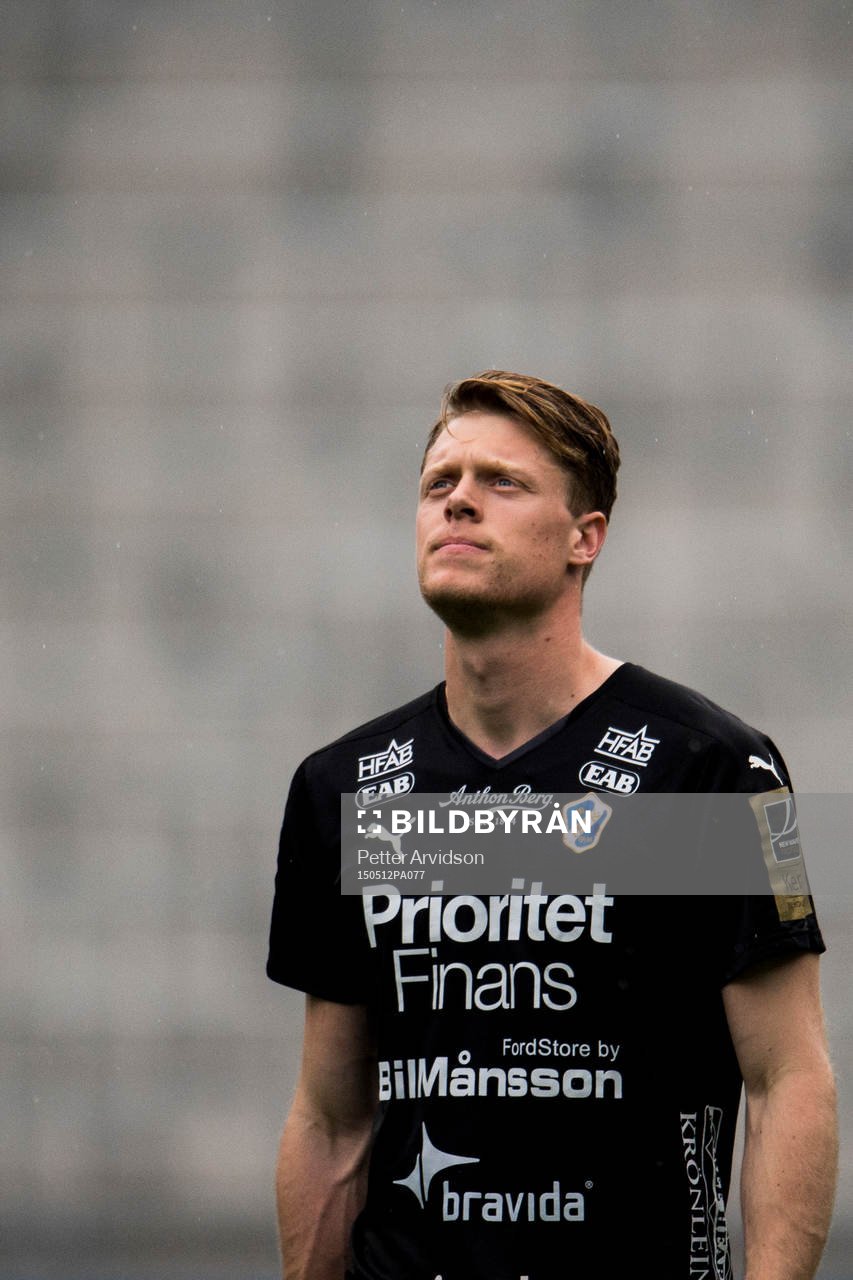 Halmstads målvakt Malkolm Nilsson under fotbollsmatchen i U21 Allsvenskan södra mellan Malmö FF och Halmstad den 12 maj 2015 i Malmö.