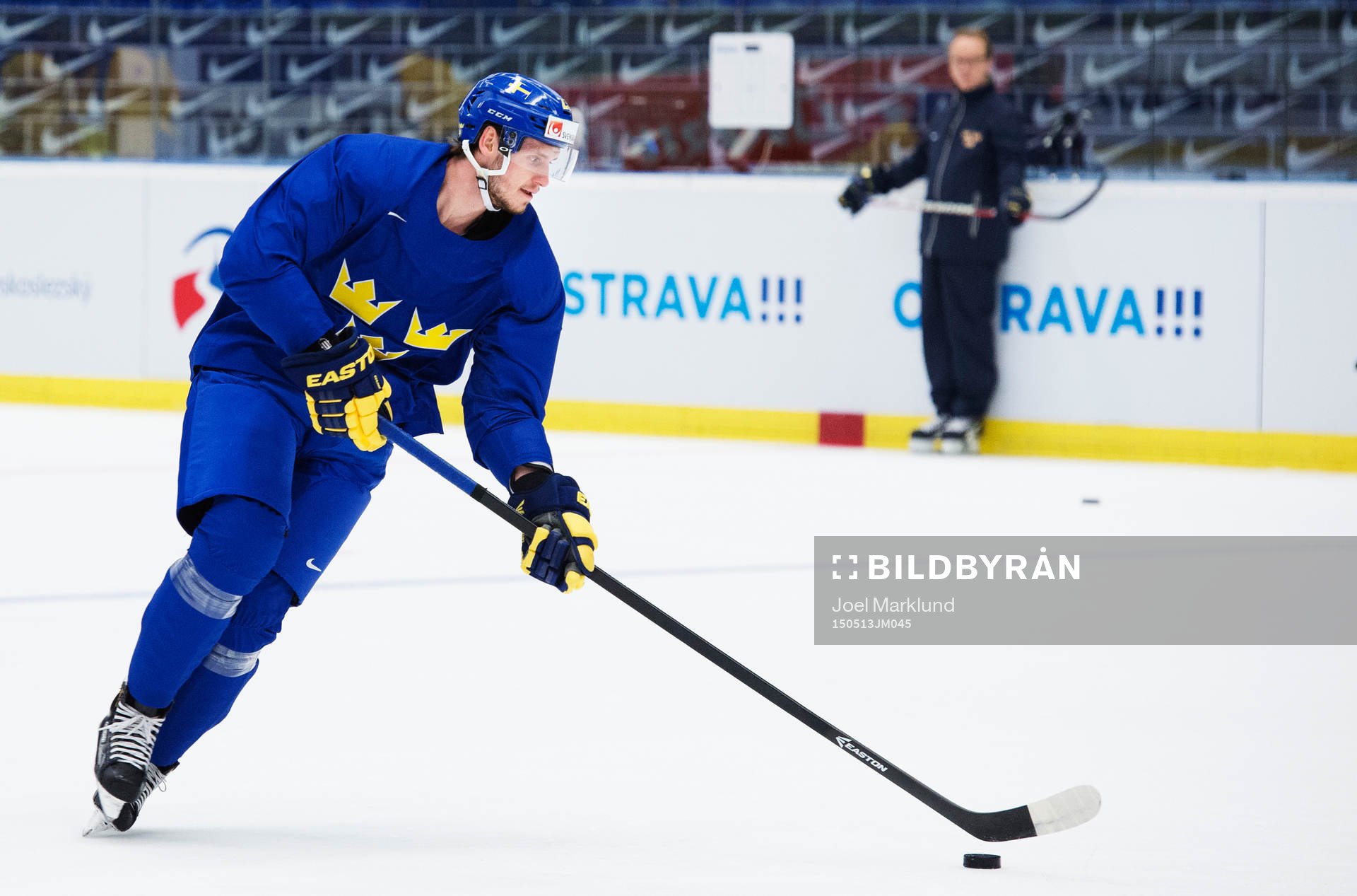 Oliver Ekman Larsson på Sveriges ishockeylandslags träning
