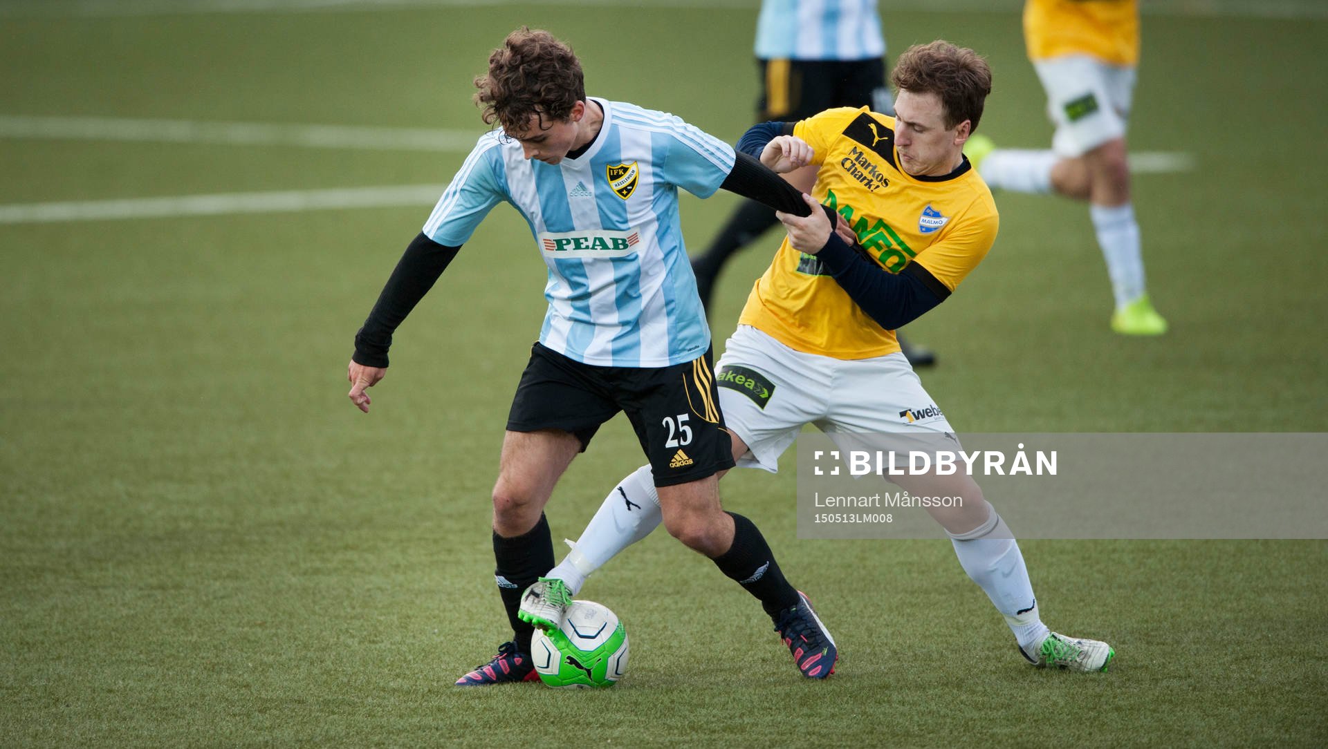 IFK Hässleholms Anton Pramberg i matchen i division 2 mellan IFK Malmö och IFK Hässleholm i Malmö 9 maj 2015.