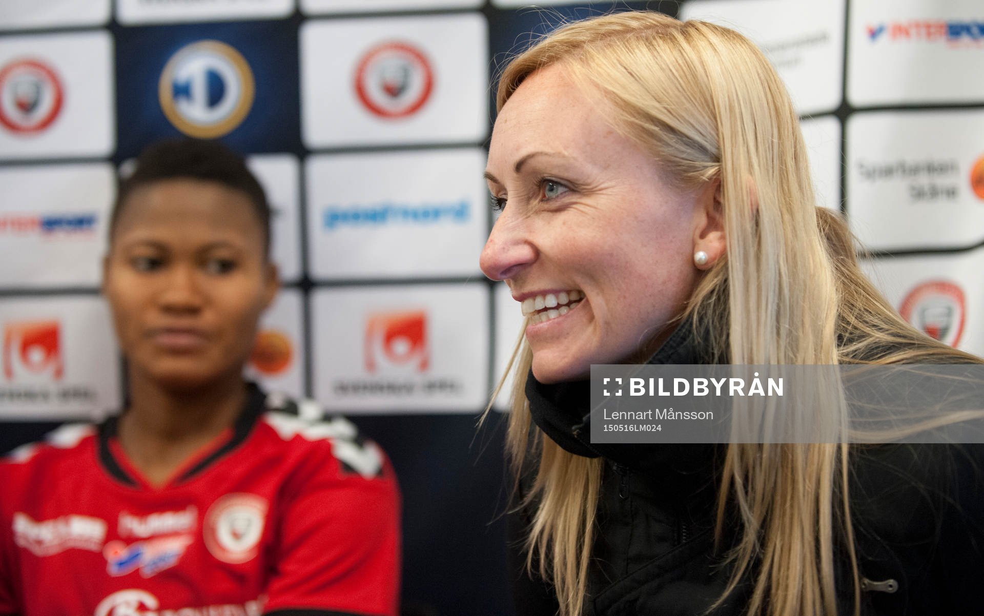 Kristianstads tränare Elisabet Gunnarsdottir med sitt fynd