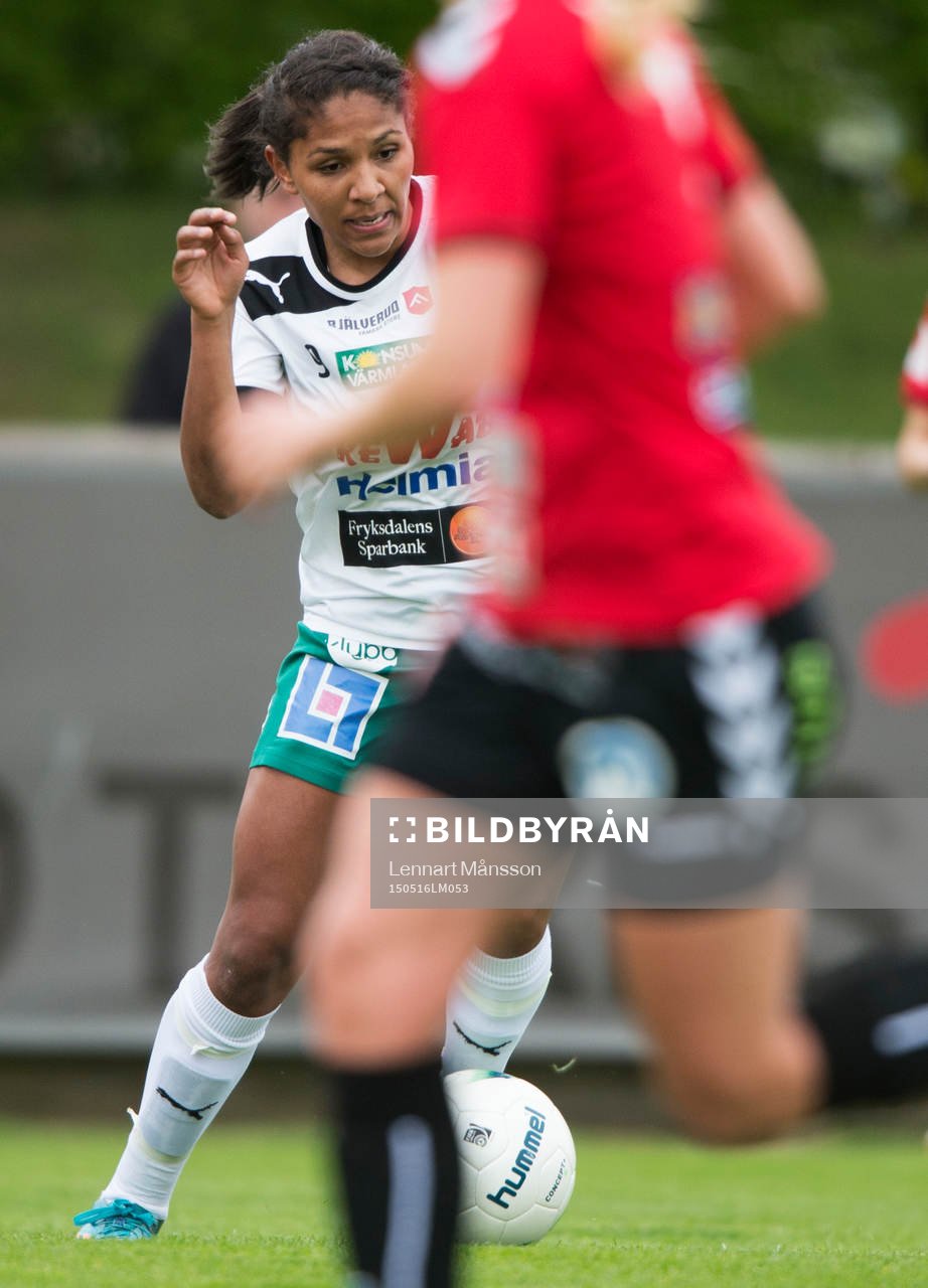Mallbackens Madelen Janogy i matchen i damallsvenskan mellan Kristianstad och Mallbacken i Kristianstad 16 maj 2015.